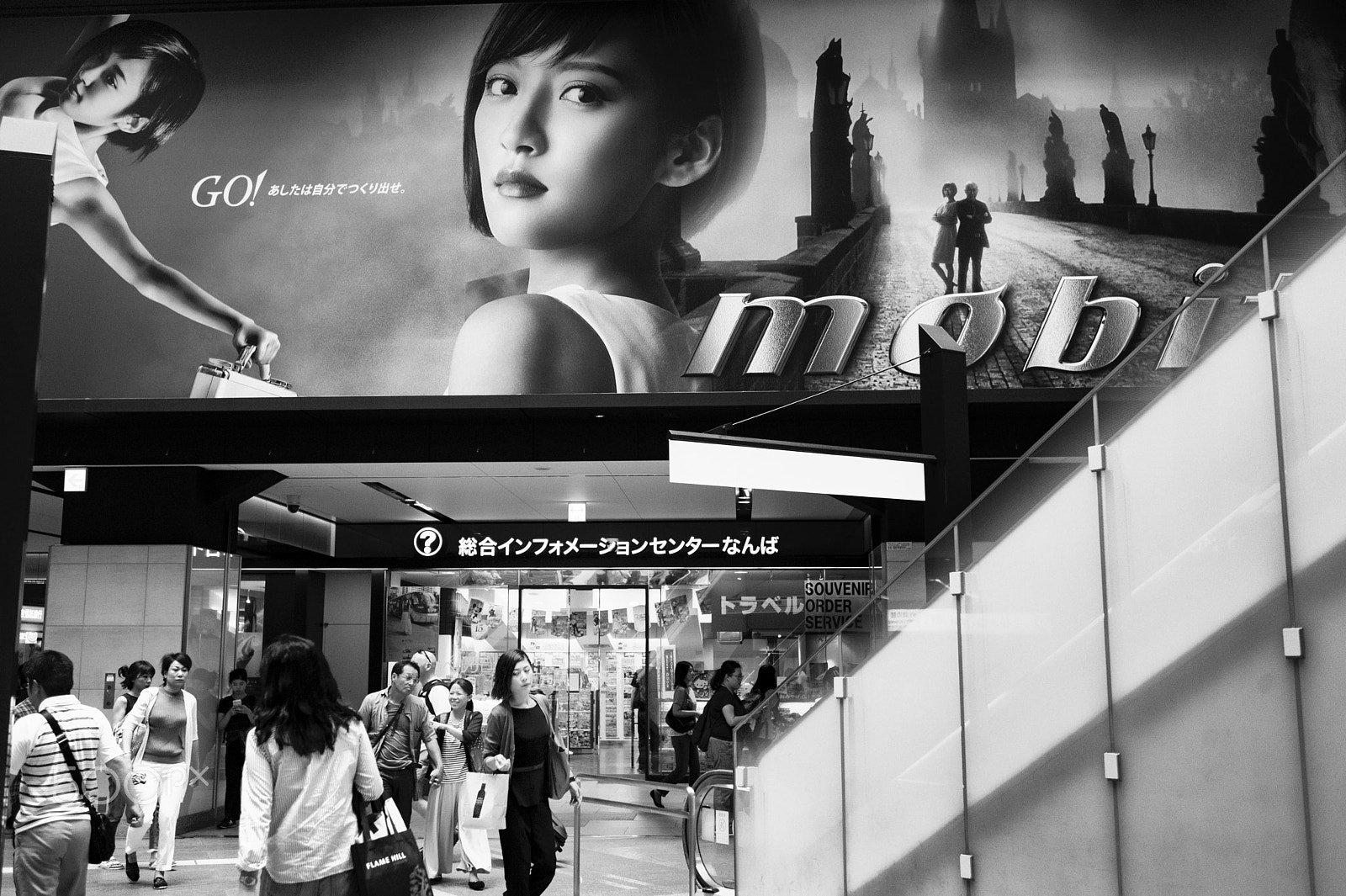 Leica Summarit-M 35mm F2.4 ASPH sample photo. Osaka street photography