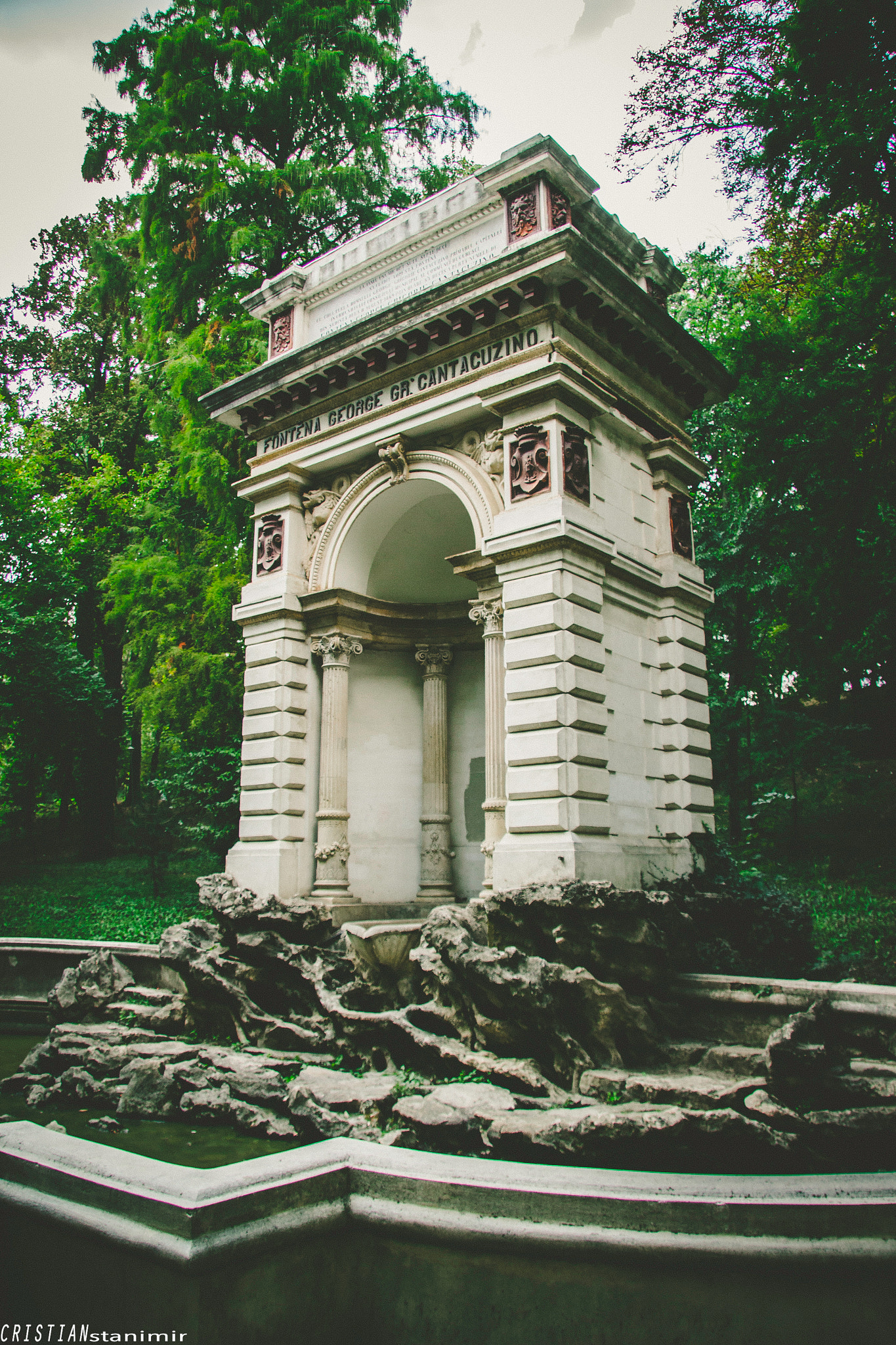 Canon EF-S 17-85mm F4-5.6 IS USM sample photo. George cantacuzino fountain photography