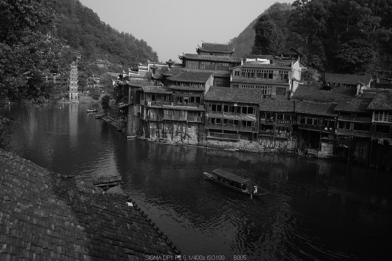 Sigma DP1 sample photo. Fenghuang  old  town in  west hunan photography