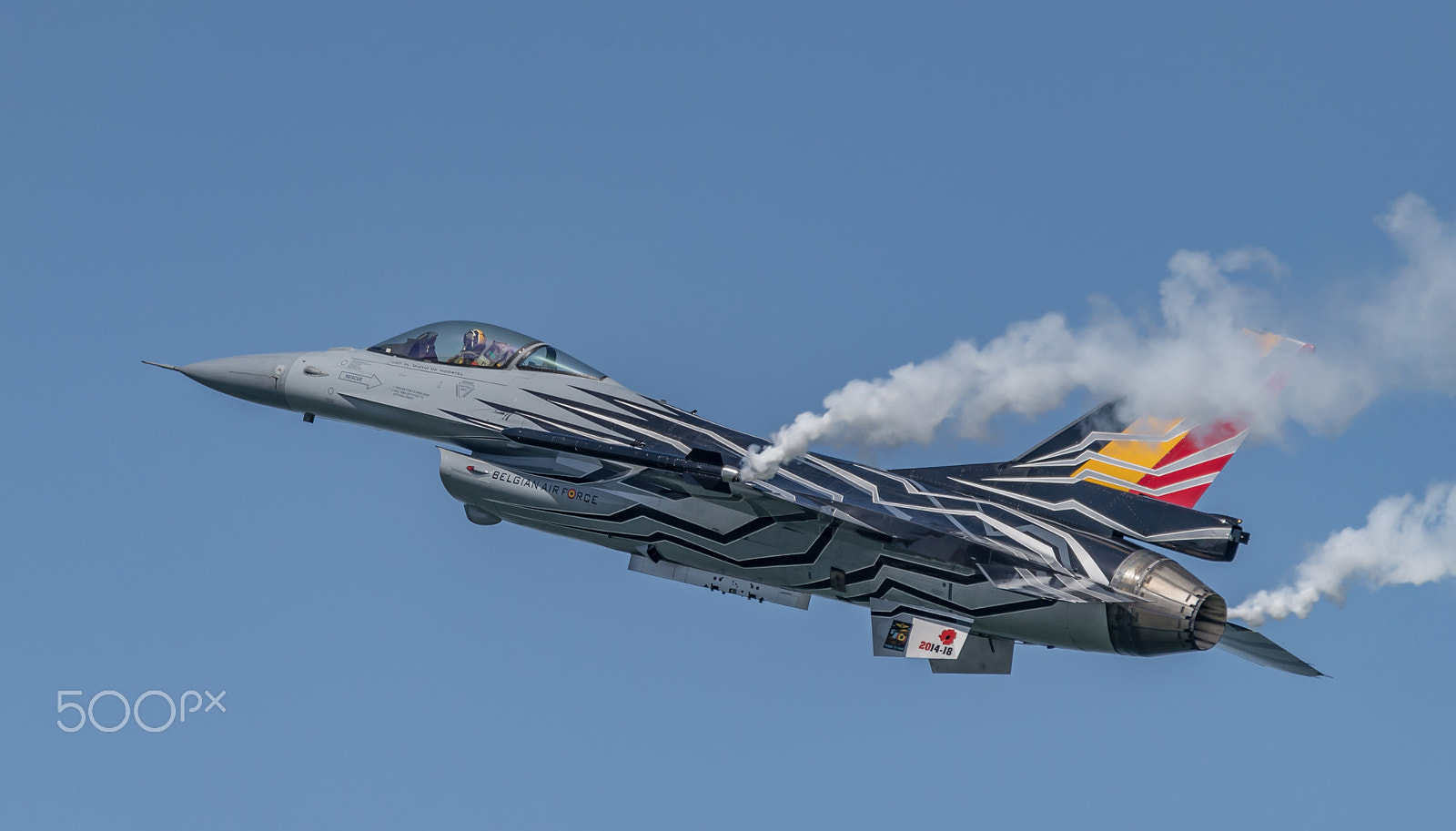 Sigma 150-600mm F5-6.3 DG OS HSM | C sample photo. F-16 solo display team photography