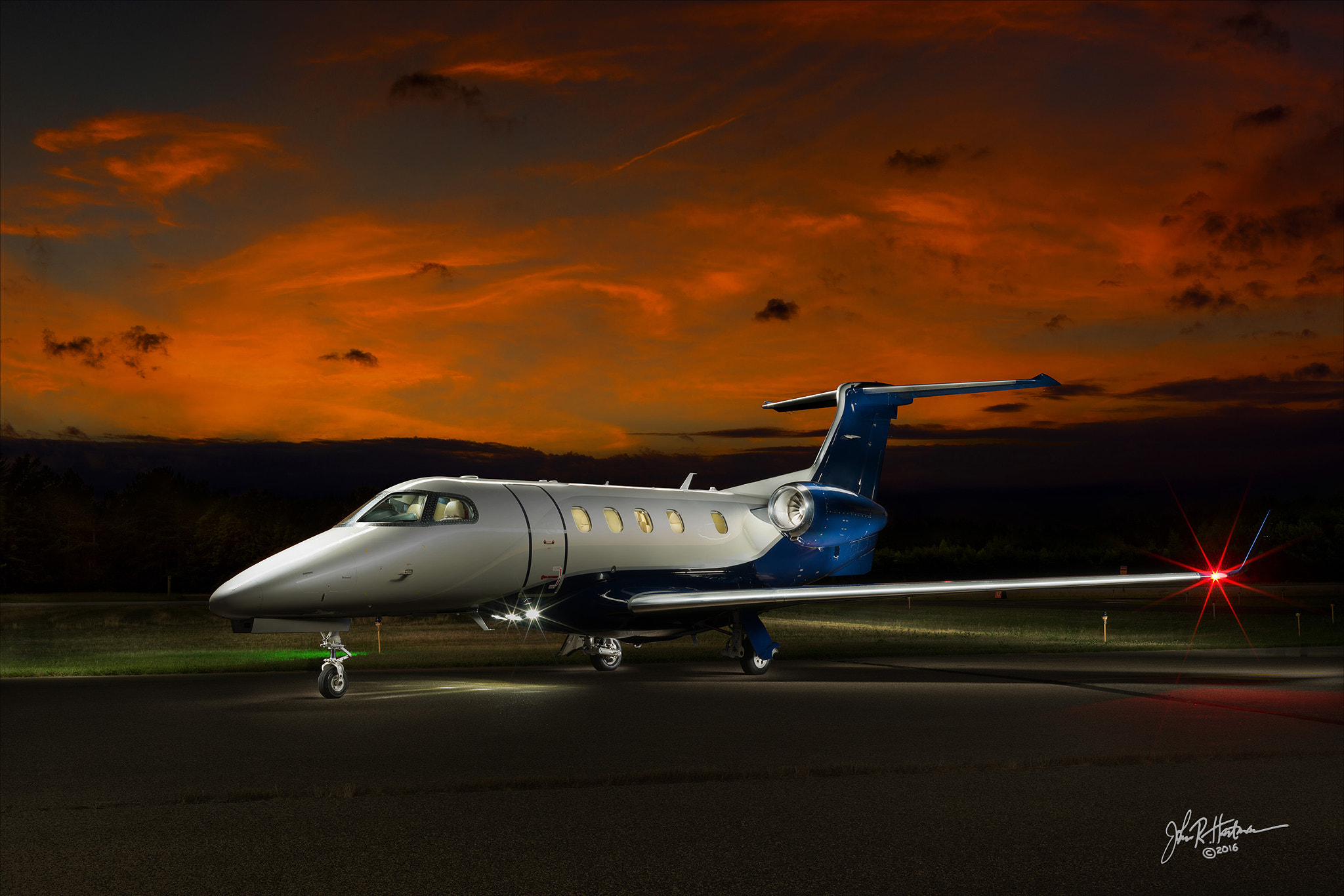 Hasselblad H5D sample photo. Embraer phenom 300 - light painting photography
