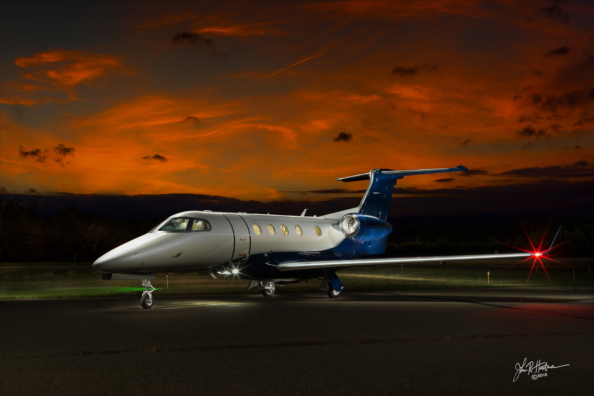 HC 50 II sample photo. Embraer phenom 300 - light painting photography