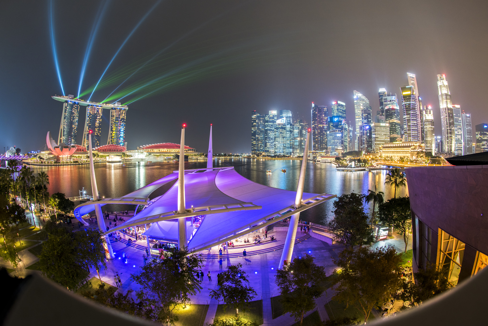 Nikon D810 + Nikon AF Fisheye-Nikkor 16mm F2.8D sample photo. Marina bay light show photography