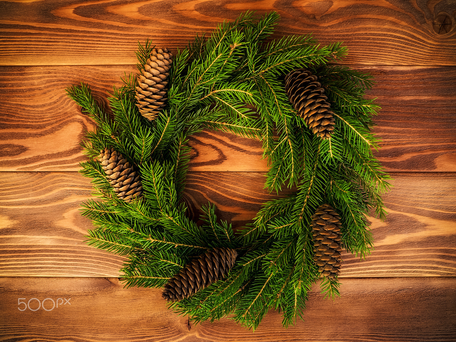 Olympus OM-D E-M1 + OLYMPUS 14-54mm Lens sample photo. Wreath on the wooden board. christmas and new year concept photography