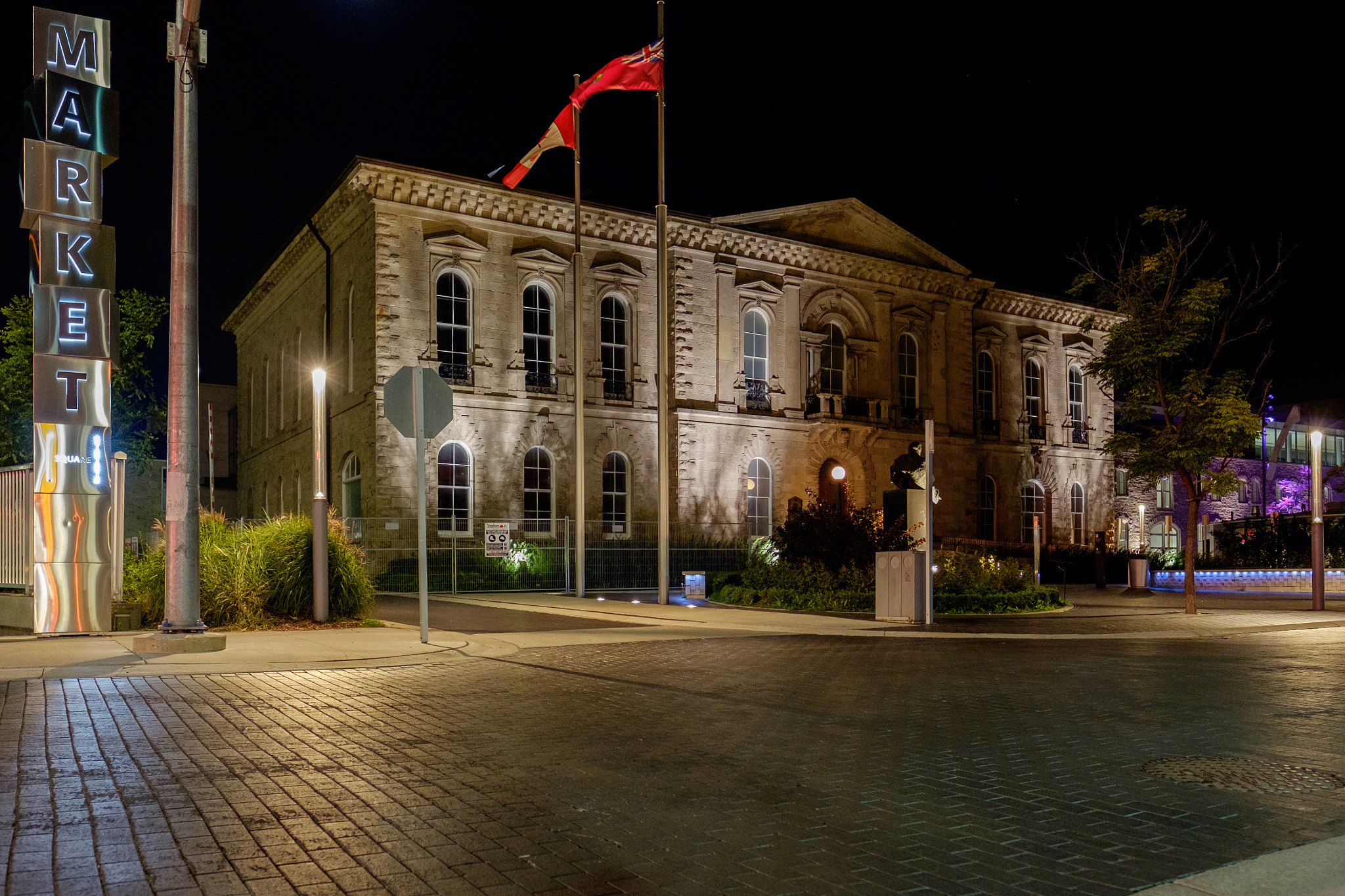 Fujifilm X-T10 + Fujifilm XF 16mm F1.4 R WR sample photo. Old city hall photography