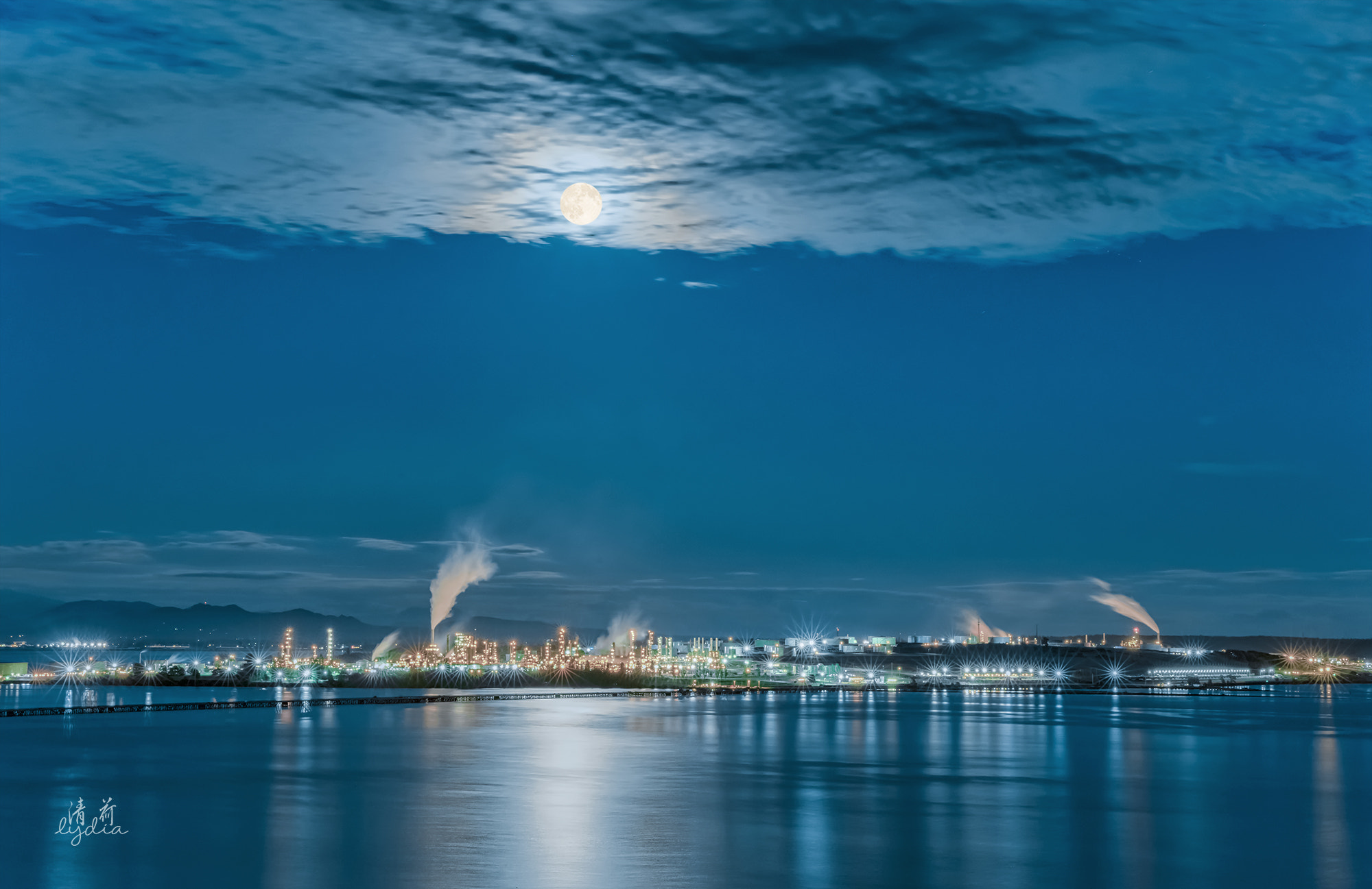 Sony FE 24-70mm F2.8 GM sample photo. Moon over the bay, anacortes wa photography