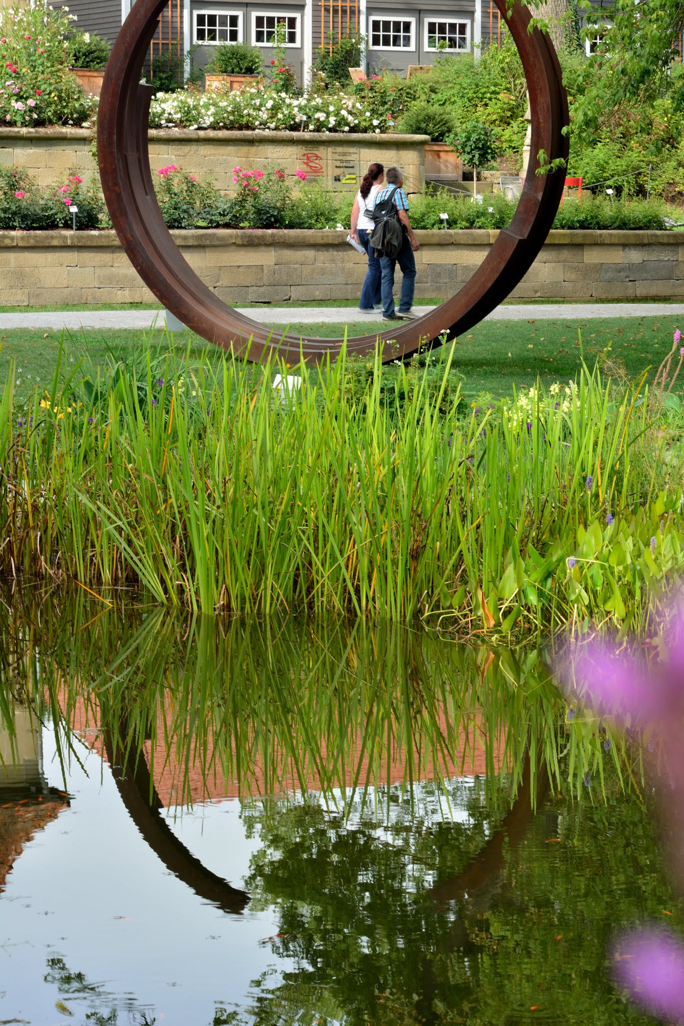 Nikon AF Nikkor 70-300mm F4-5.6G sample photo. In the circle photography