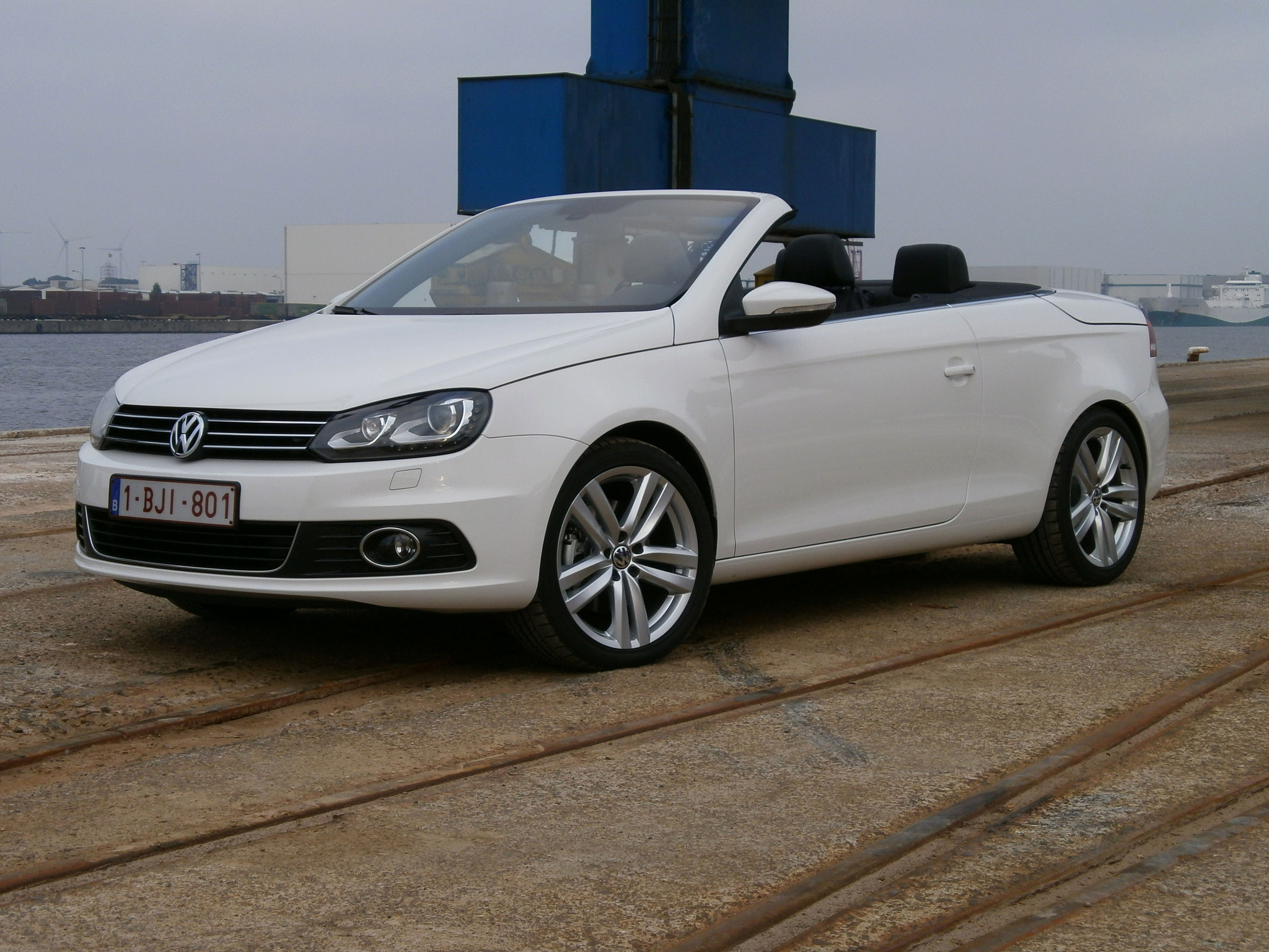 Olympus VG110,D700 sample photo. Vw eos photography