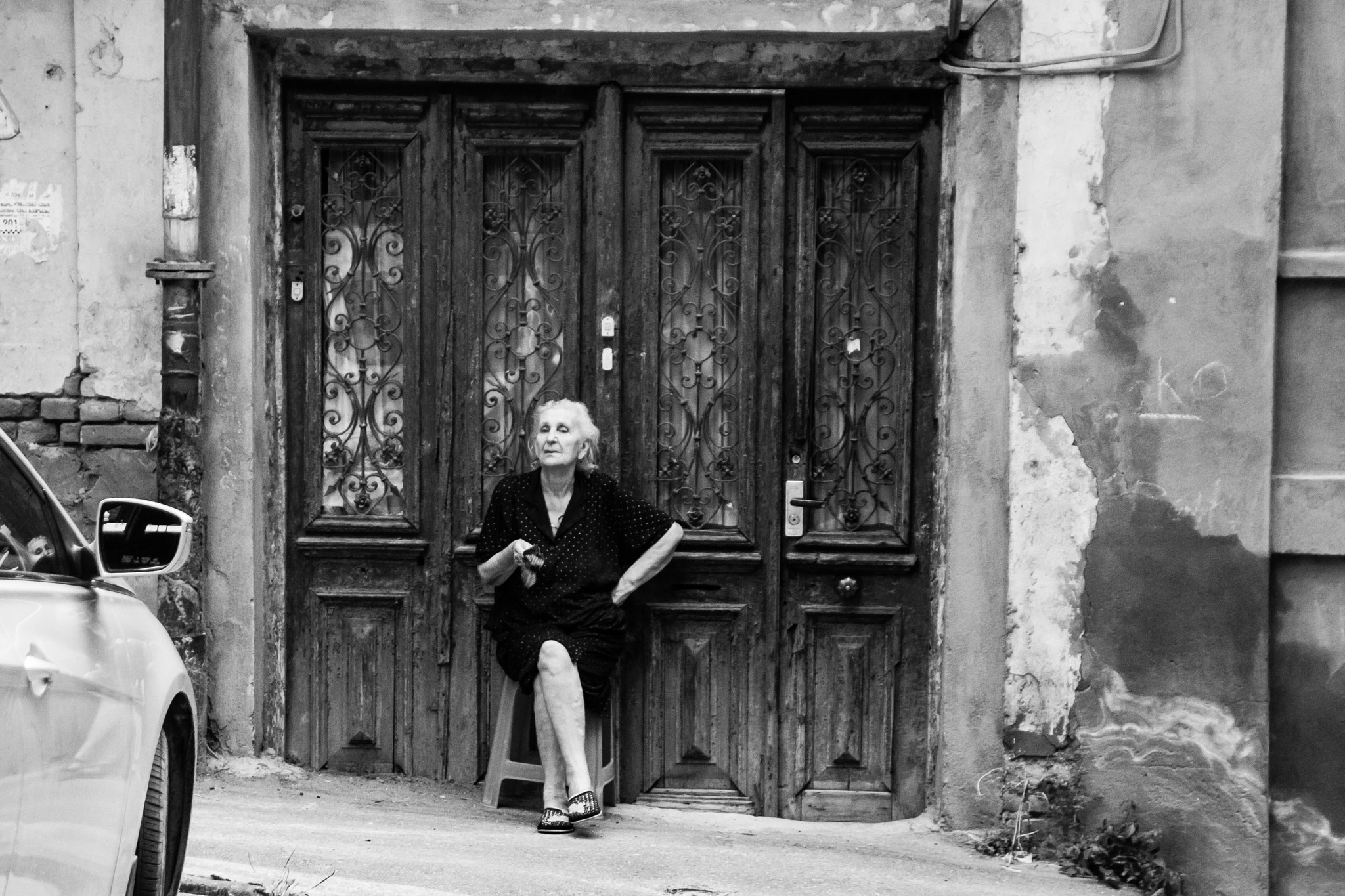 Tamron SP AF 17-50mm F2.8 XR Di II LD Aspherical (IF) sample photo. On the streets of tbilisi photography