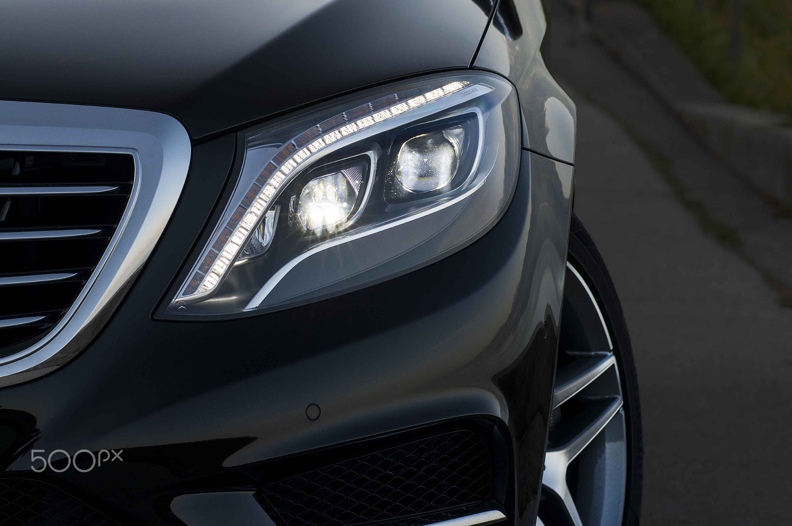 AF Zoom-Nikkor 80-200mm f/2.8 ED sample photo. Mercedes benz s class - front photography