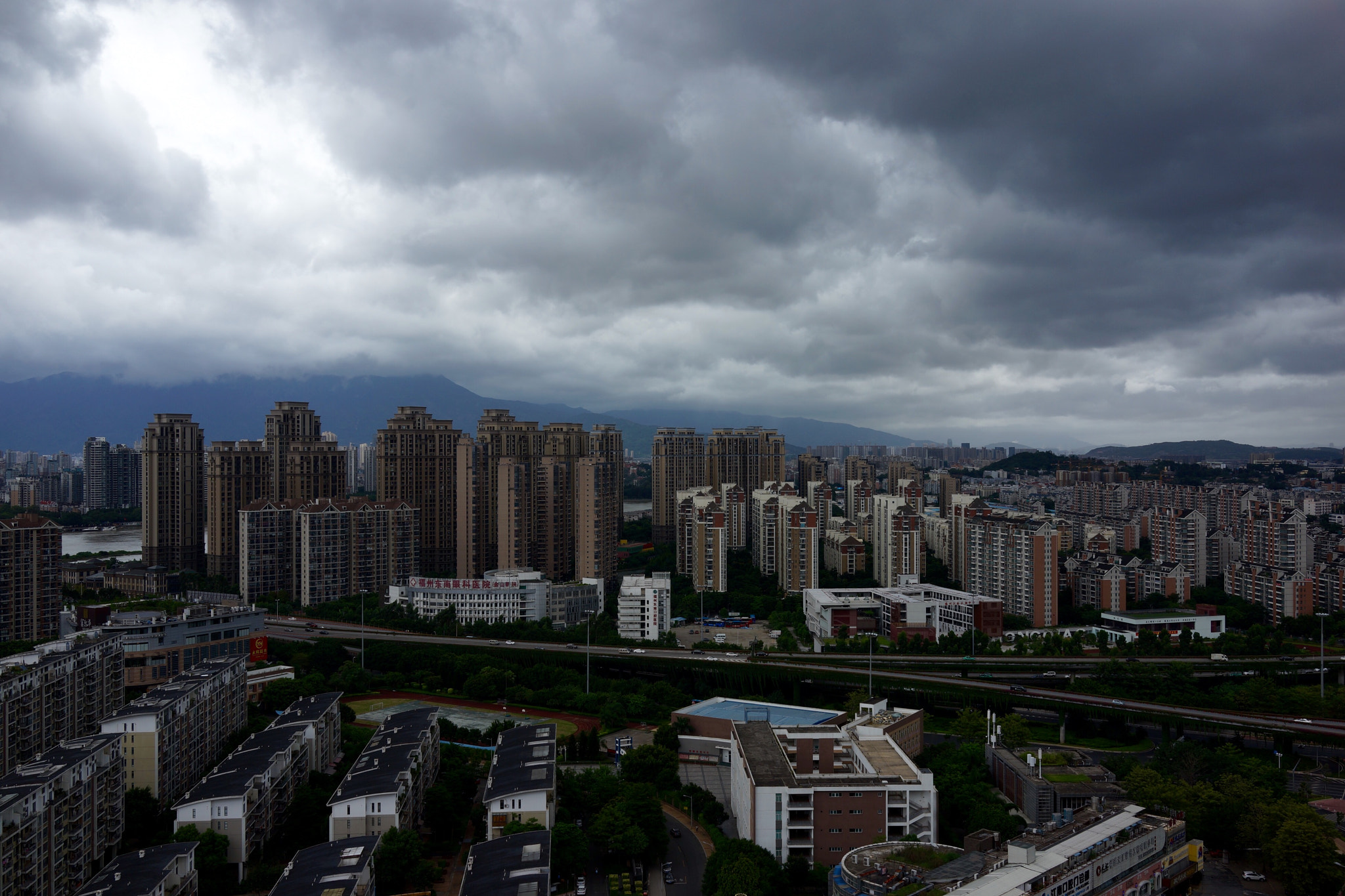 Sony Cyber-shot DSC-RX1 + Sony 35mm F2.0 sample photo. 台风来之前 photography