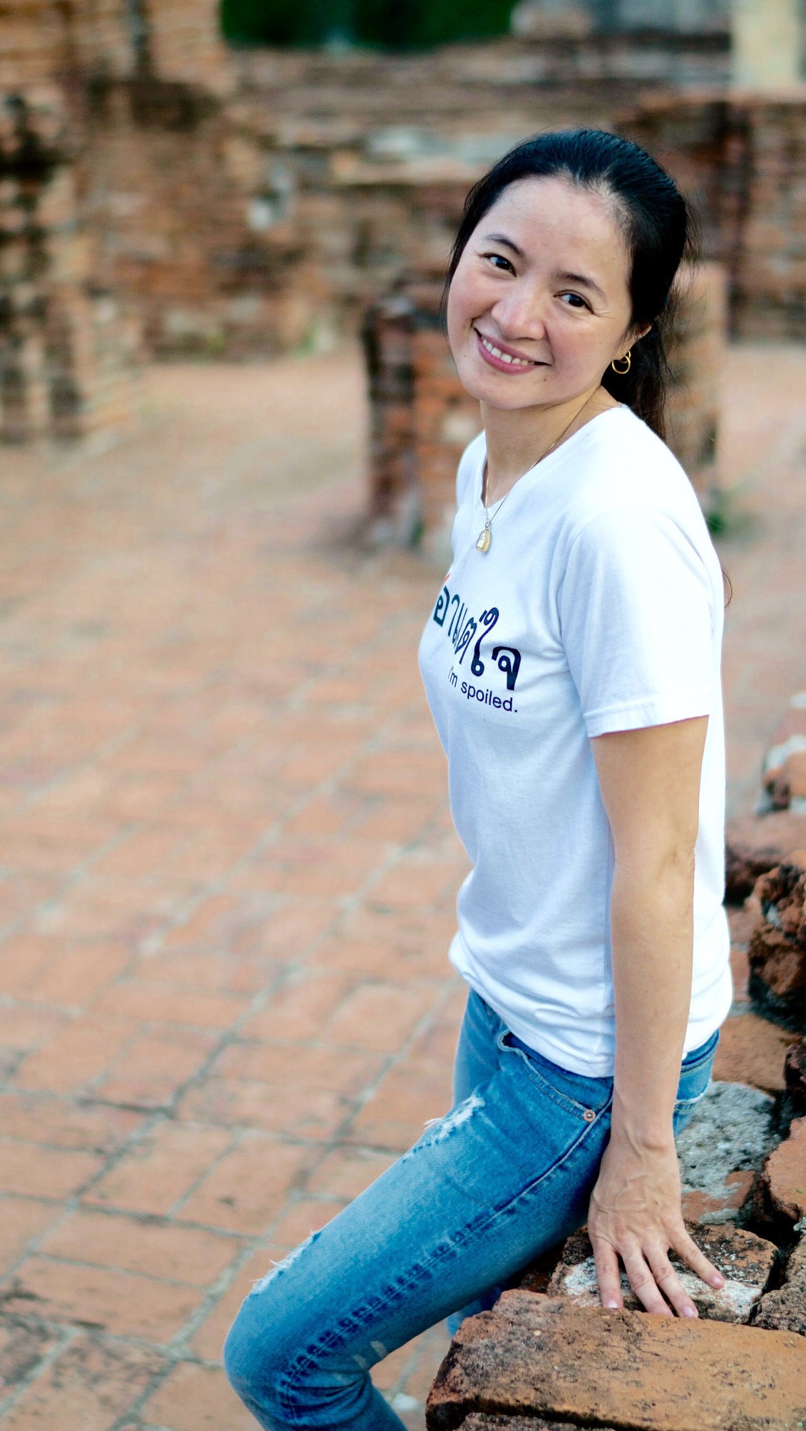 Sony a5100 + Sony Distagon T* FE 35mm F1.4 ZA sample photo. Happiness smiling of young girl photography