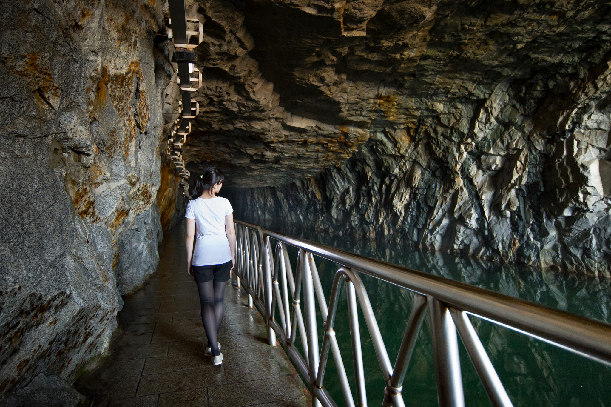 Nikon AF-S Nikkor 18-35mm F3.5-4.5G ED sample photo. 20160621 jhaishan tunnel, kinmen, taiwan photography