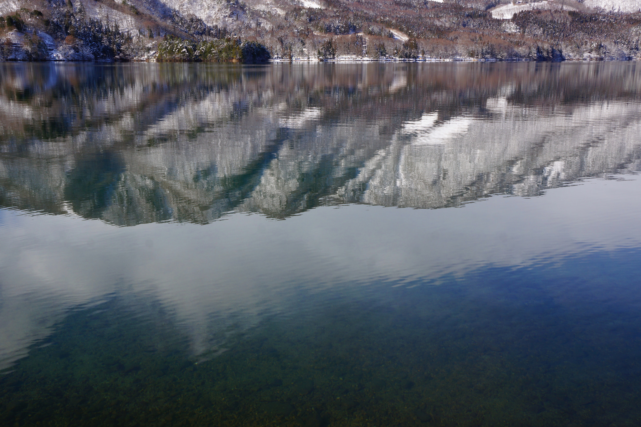 Sony Alpha NEX-7 + Sony Sonnar T* E 24mm F1.8 ZA sample photo. The mirror aoki lake photography