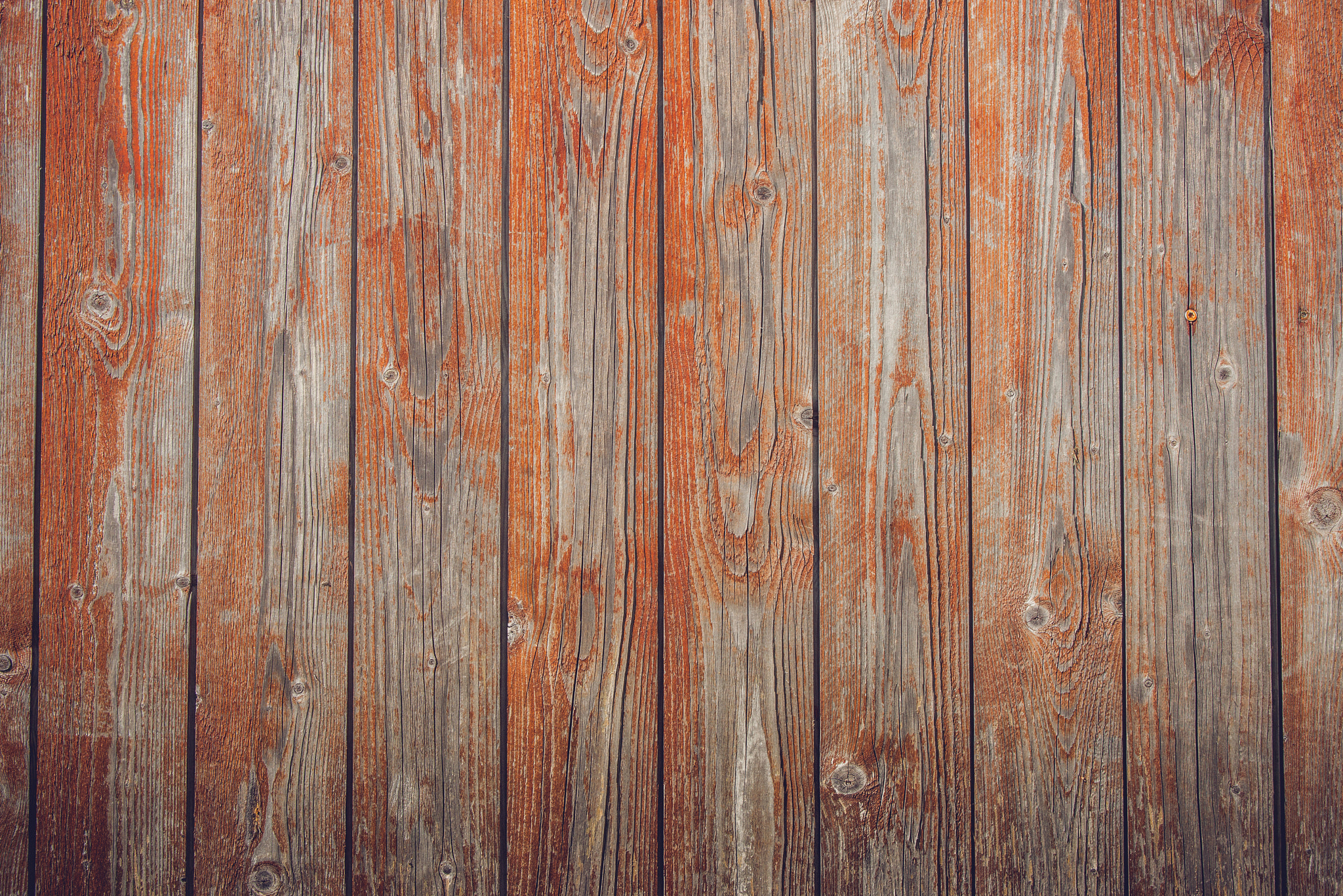 Sony Alpha DSLR-A900 + Sony 70-400mm F4-5.6 G SSM II sample photo. Grunge red planks with texture photography