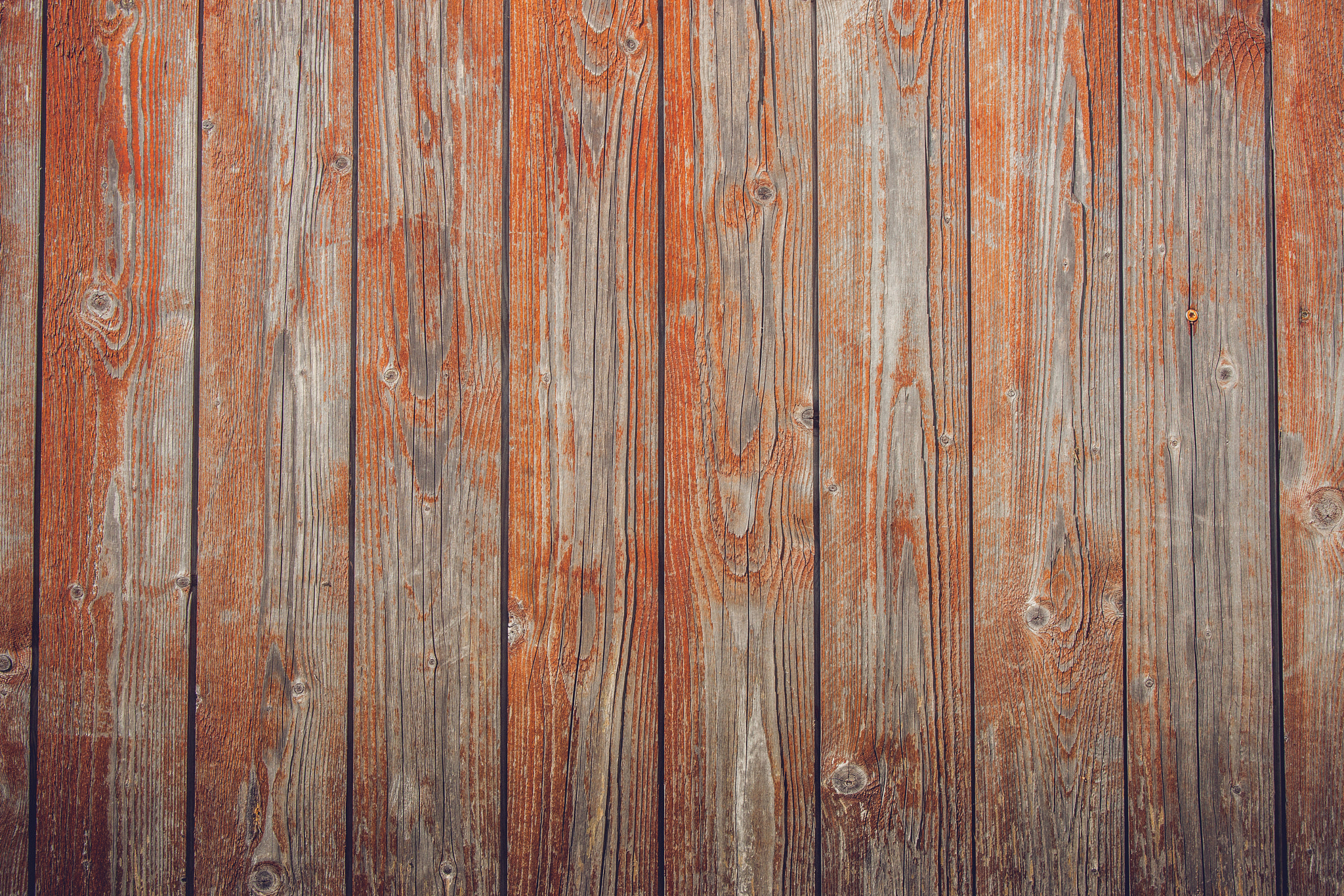 Sony 70-400mm F4-5.6 G SSM II sample photo. Grunge red planks with texture photography