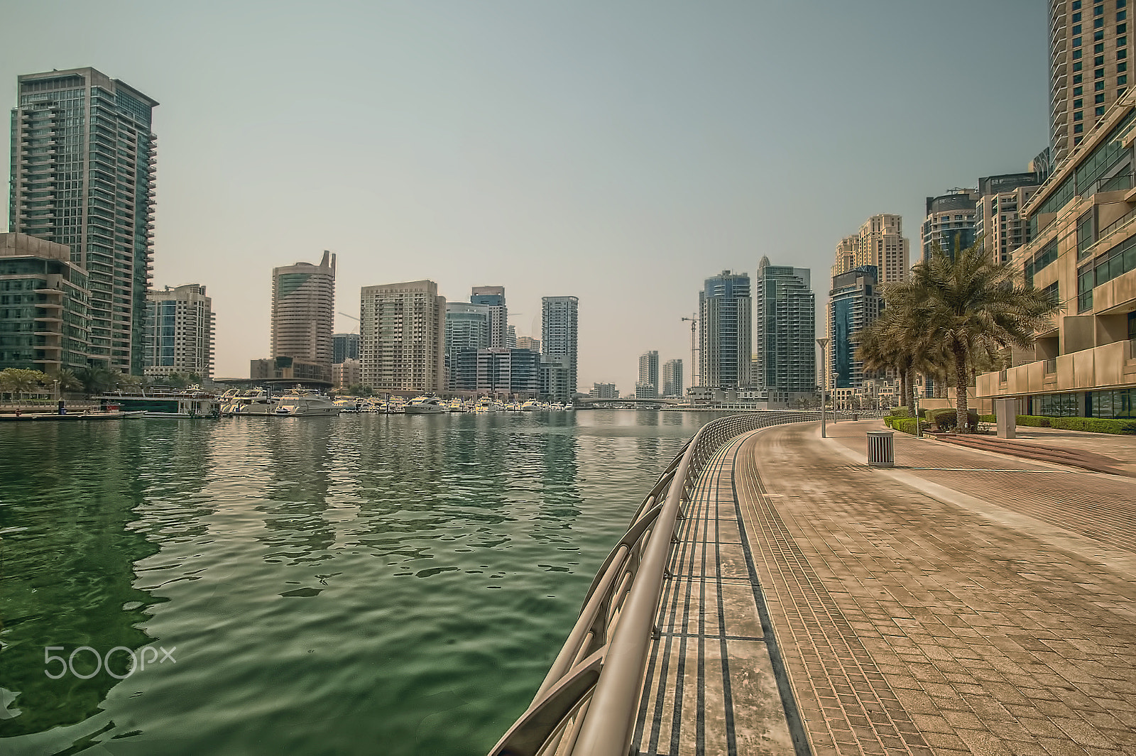 Sigma 17-35mm F2.8-4 EX DG  Aspherical HSM sample photo. Dubai marina photography