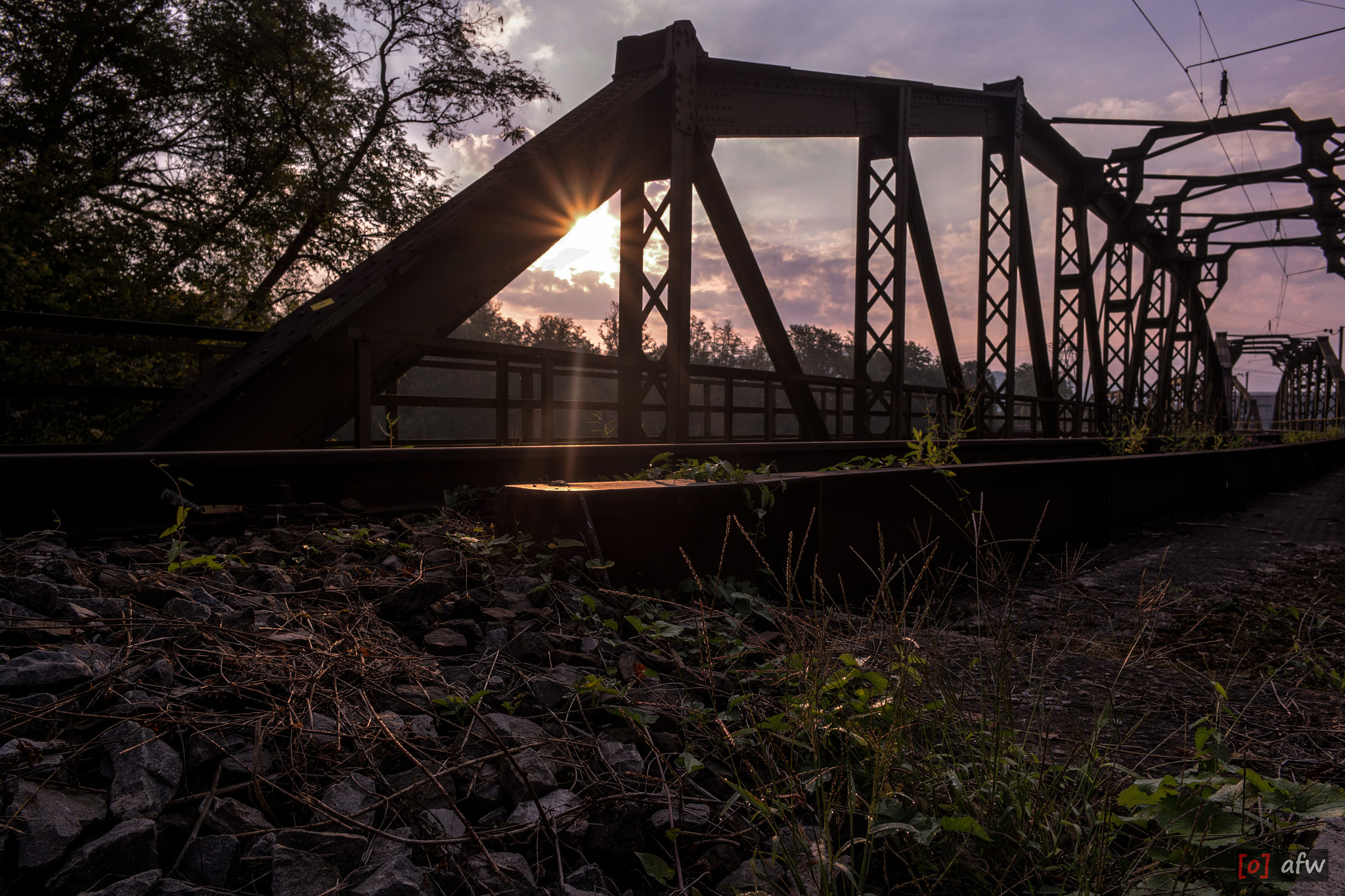 Samsung NX300M + Samsung NX 16mm F2.4 Pancake sample photo. Sonnenaufgang an der aare photography