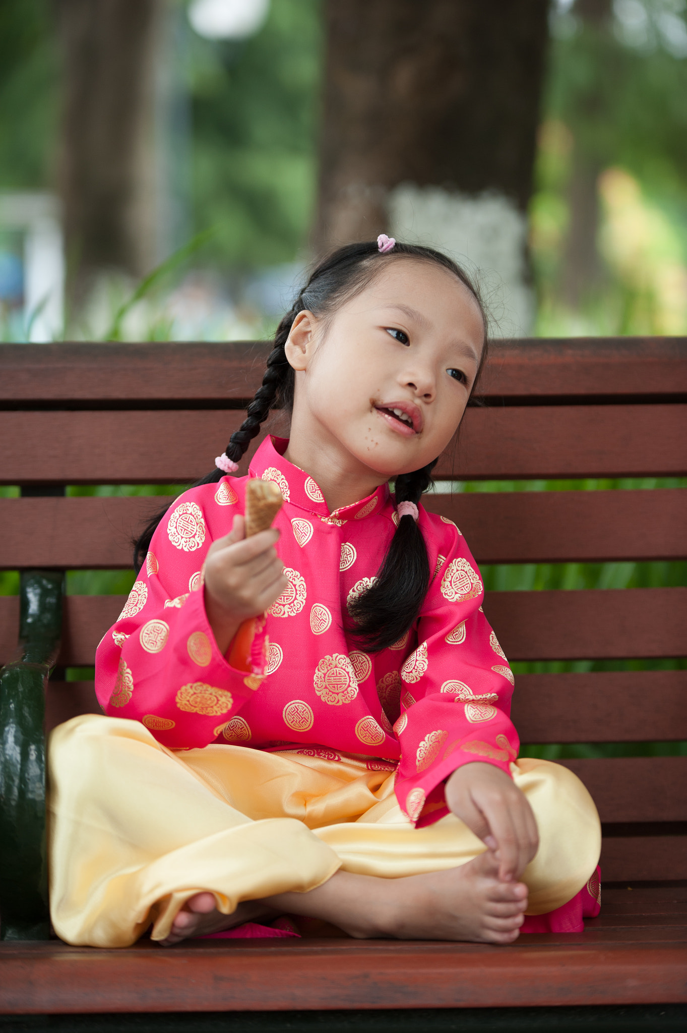 Sigma 70-200mm F2.8 EX DG OS HSM sample photo. My 2 little girls photography