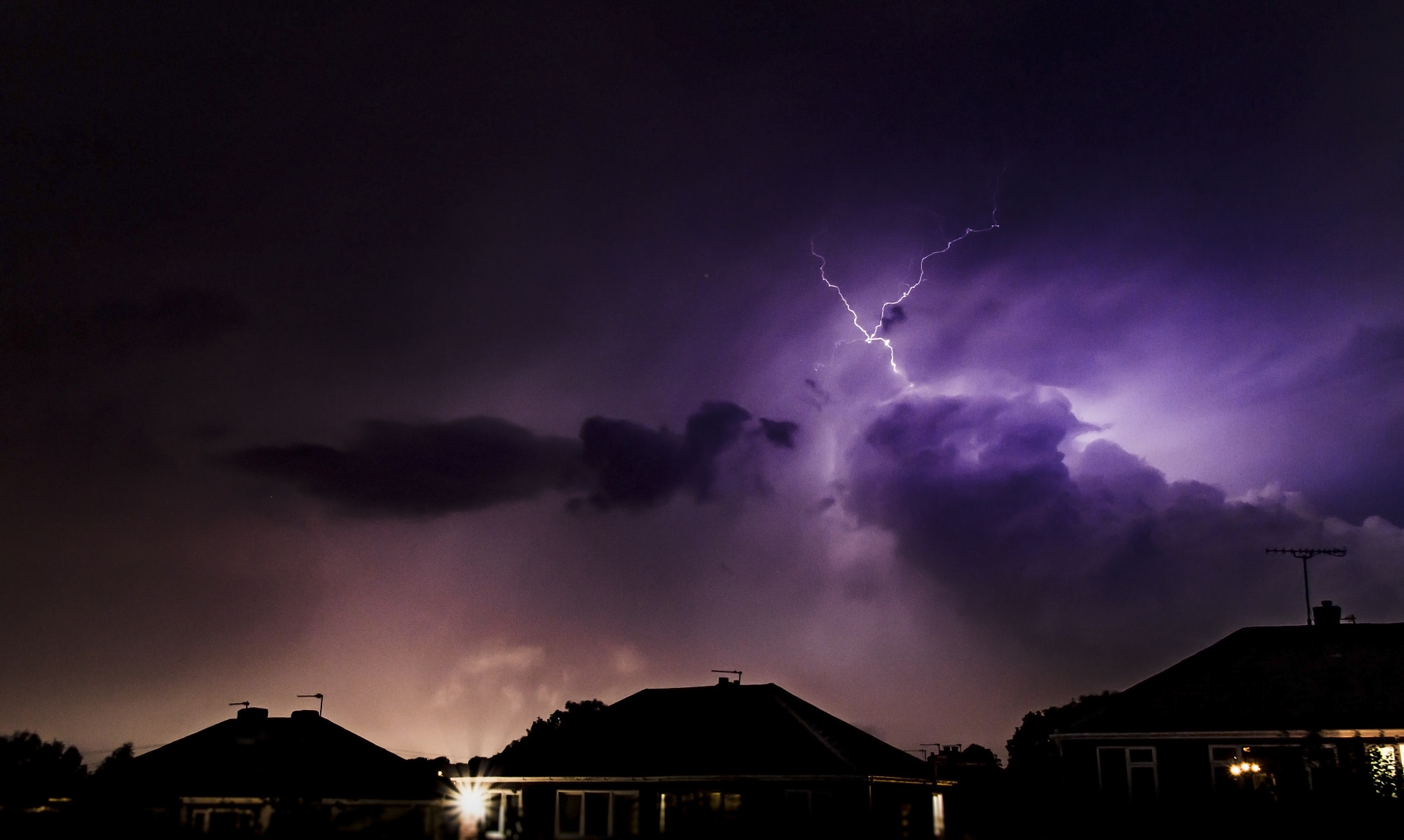 Canon EF-S 17-55mm F2.8 IS USM sample photo. Summer thunder storm  photography