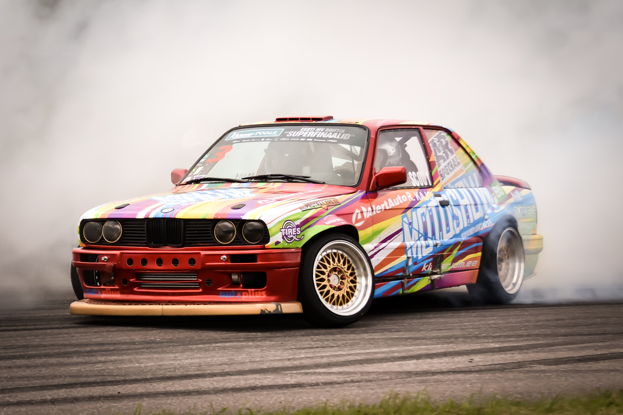 Nikon D3100 + Tamron SP 70-300mm F4-5.6 Di VC USD sample photo. Bmw e30 drift photography