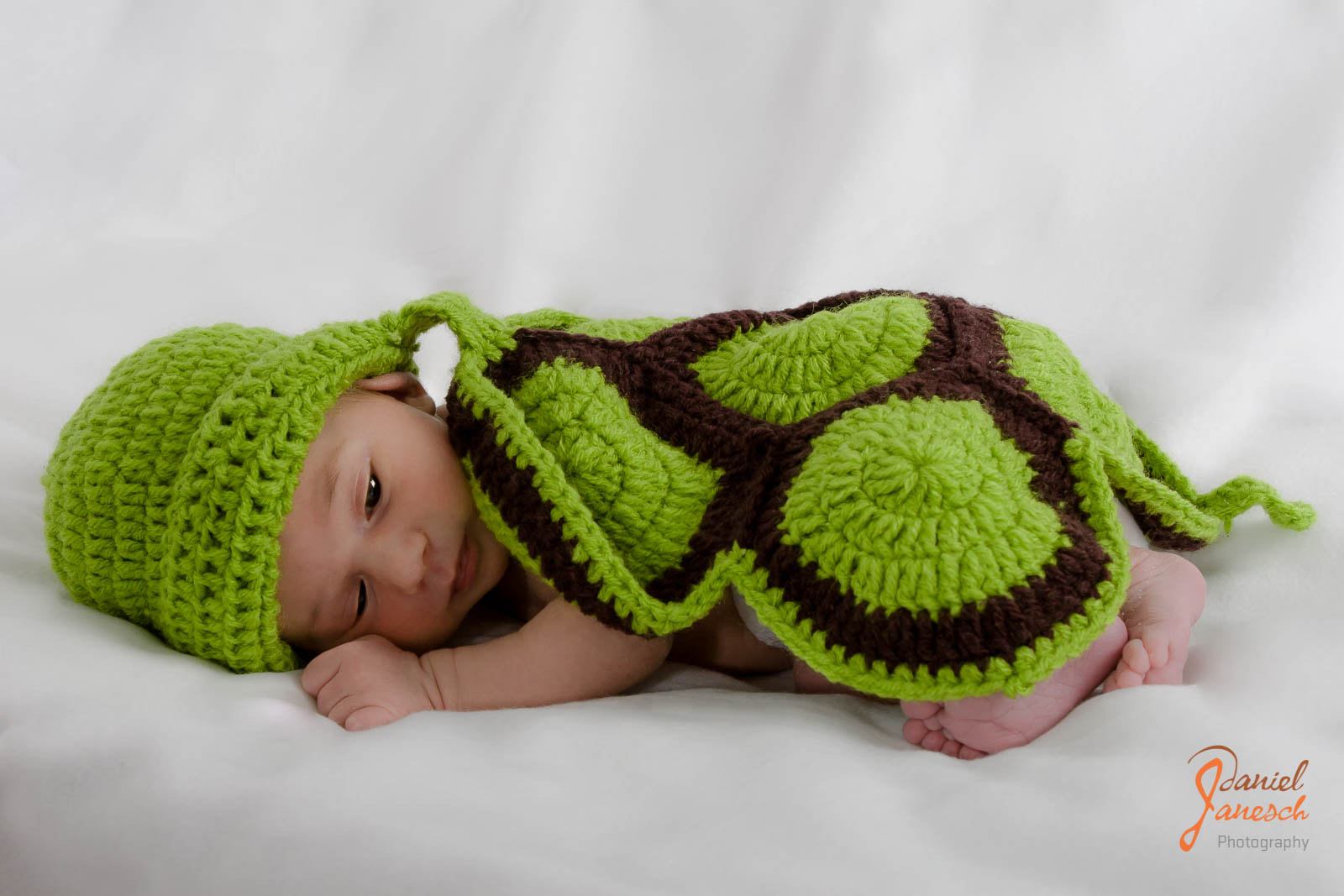 Canon EOS 30D + Canon EF 24-70mm F2.8L USM sample photo. Newbornshooting von anna photography