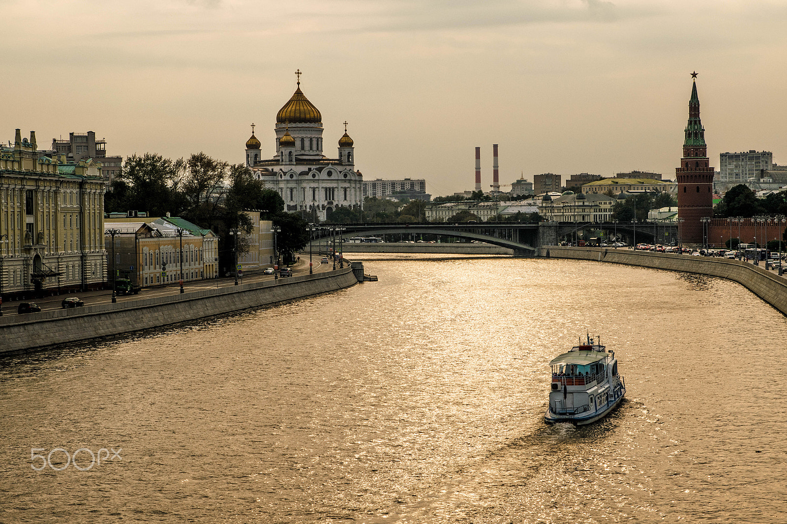 Nikon D5300 + Tamron SP 24-70mm F2.8 Di VC USD sample photo. Moscow river photography