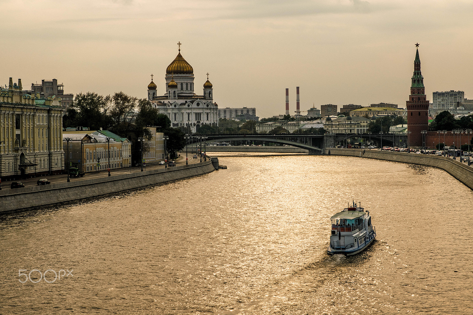 Tamron SP 24-70mm F2.8 Di VC USD sample photo. Moscow river photography