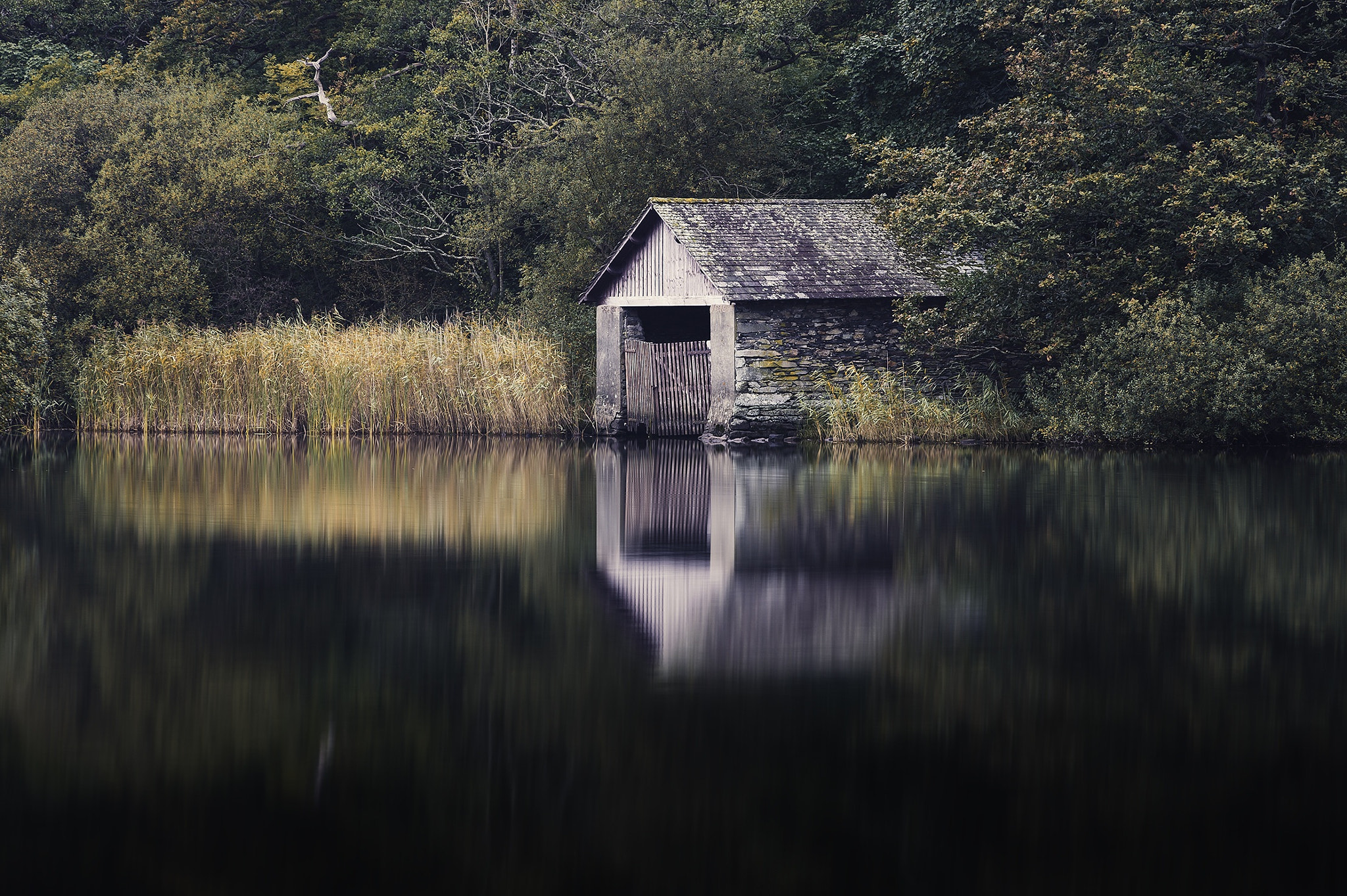 Nikon AF-Nikkor 80-200mm F2.8D ED sample photo. Rydal water photography