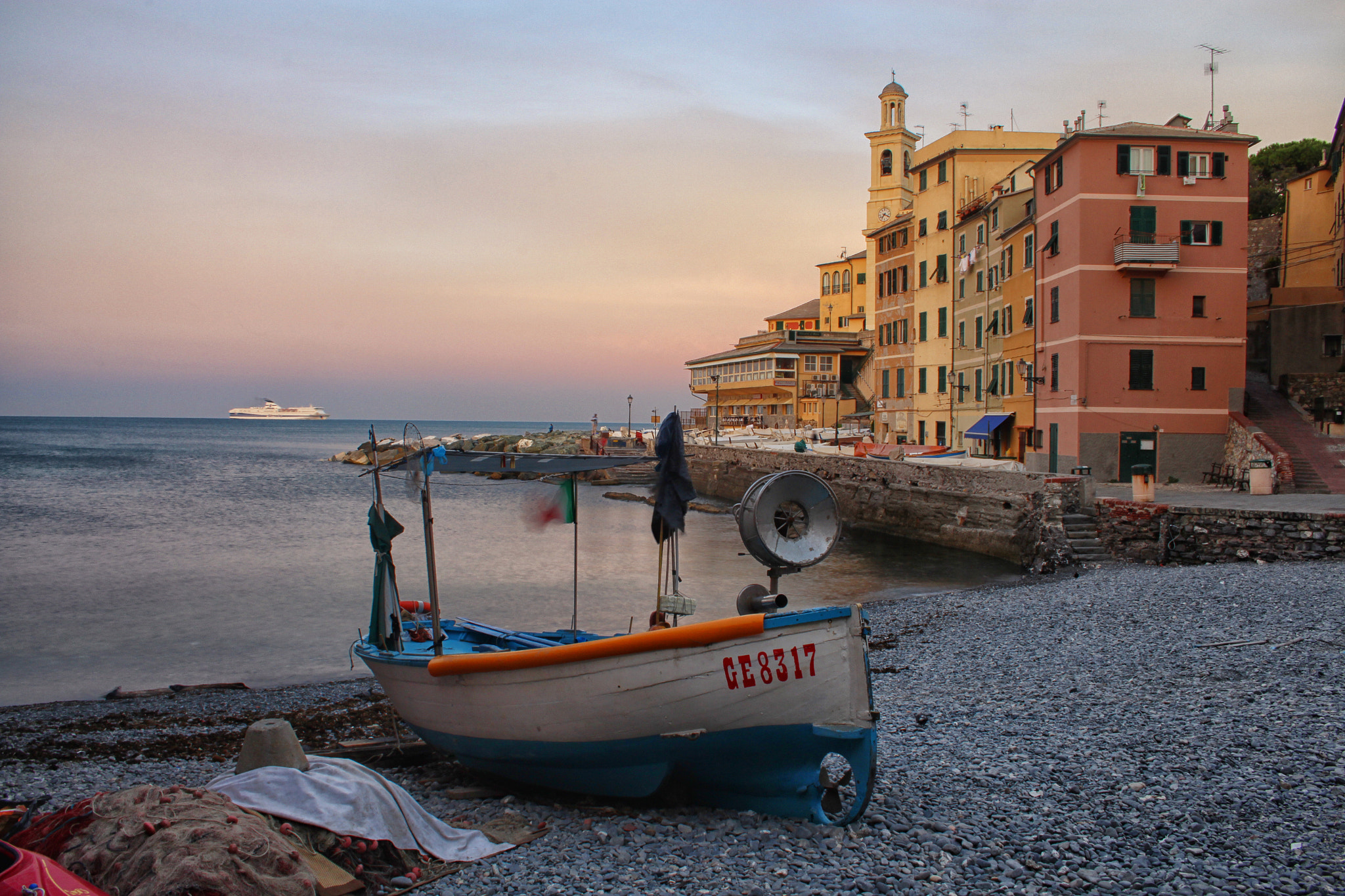 Canon EF-S 18-55mm F3.5-5.6 II sample photo. Gozzo all'alba photography