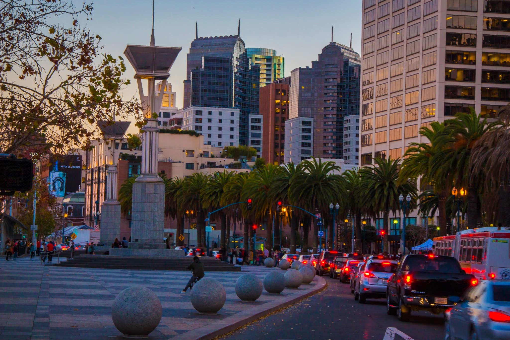 Canon EOS 650D (EOS Rebel T4i / EOS Kiss X6i) sample photo. Rush hour serenity photography