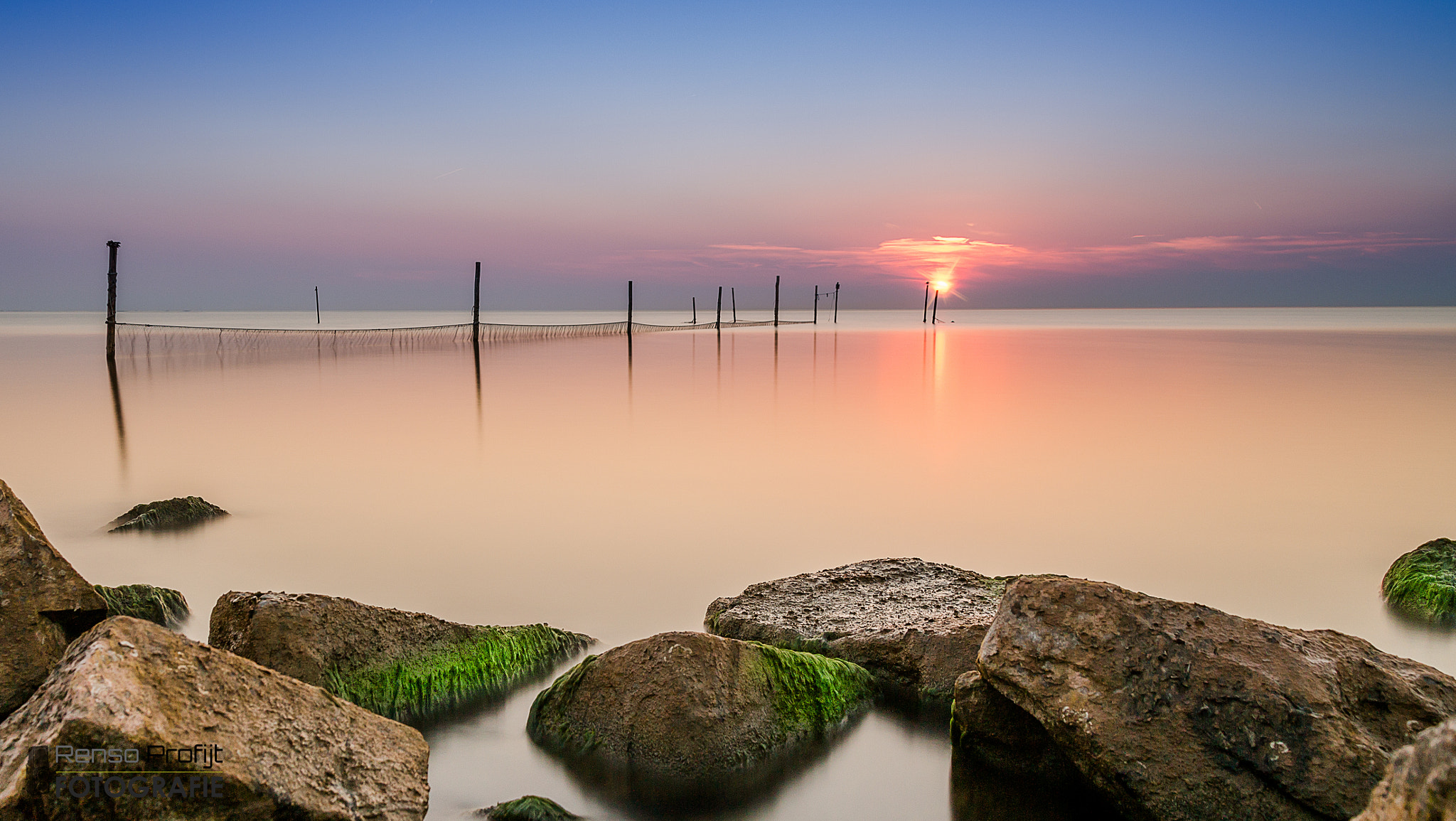 Sigma 17-70mm F2.8-4 DC Macro OS HSM sample photo. Sunset at a dutch lake photography