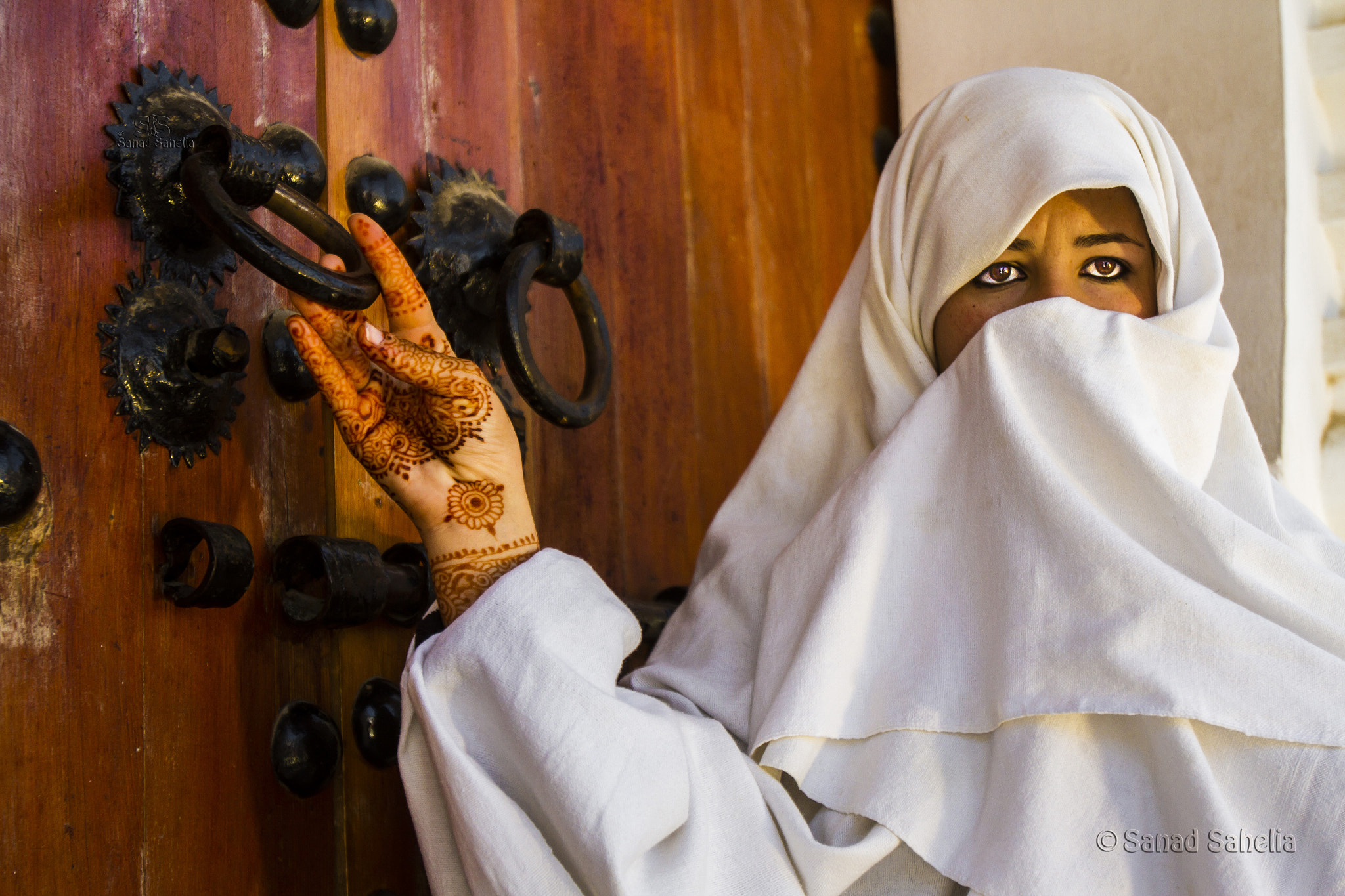 Canon EOS 7D + Canon EF 16-35mm F2.8L USM sample photo. Moroccan hayek photography