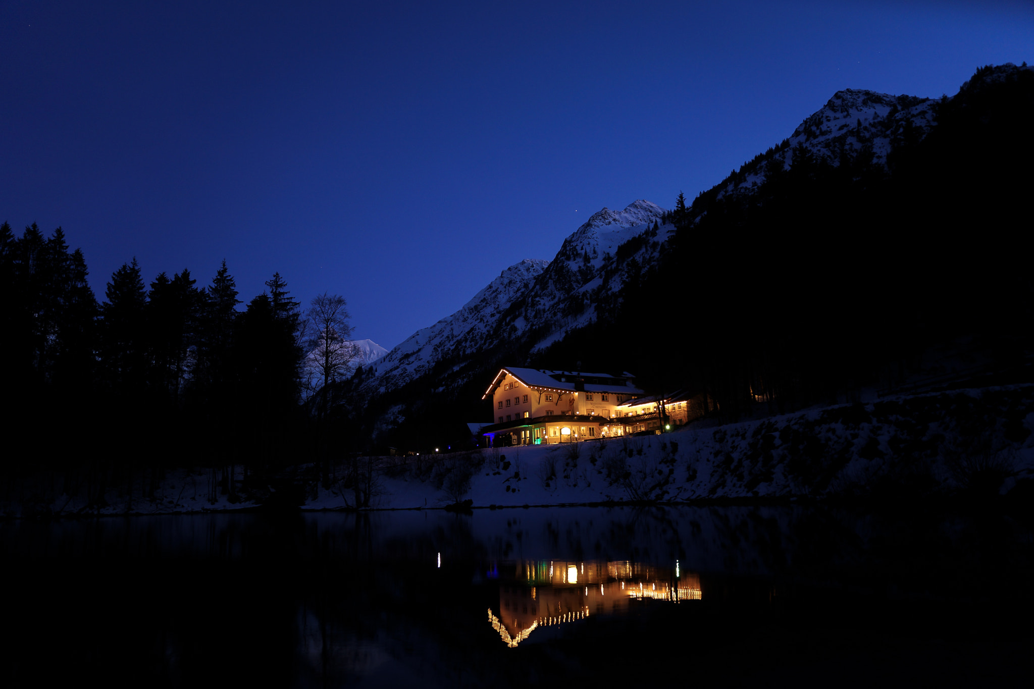 Sony a99 II + 24-70mm F2.8-2.8 SSM sample photo. Winternight photography