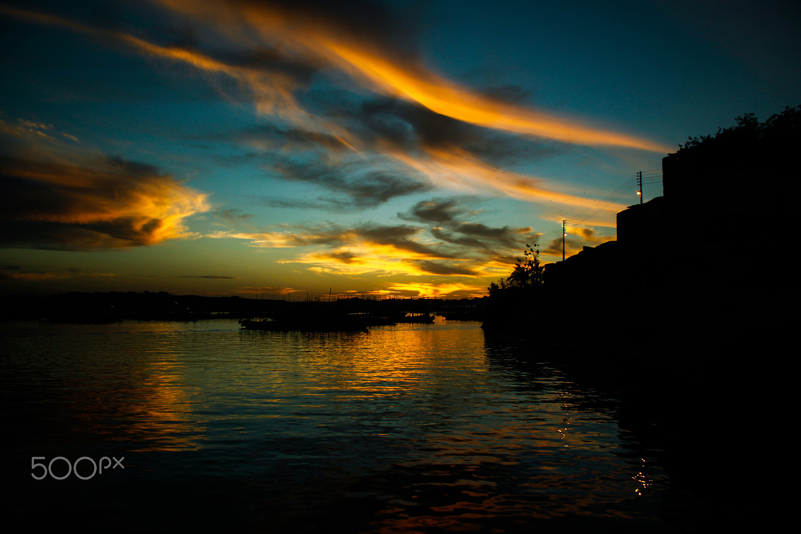 Canon EOS 500D (EOS Rebel T1i / EOS Kiss X3) sample photo. Sunset over the nile river photography