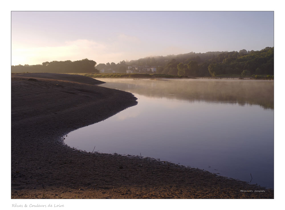 Pentax 645D sample photo. Courbes de loire photography