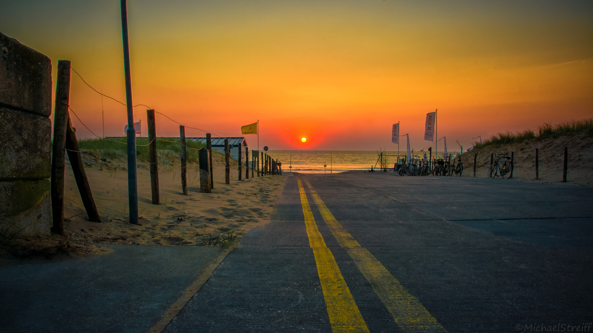 Sony SLT-A33 + Sigma 18-200mm F3.5-6.3 DC sample photo. Noordwijk aan zee photography