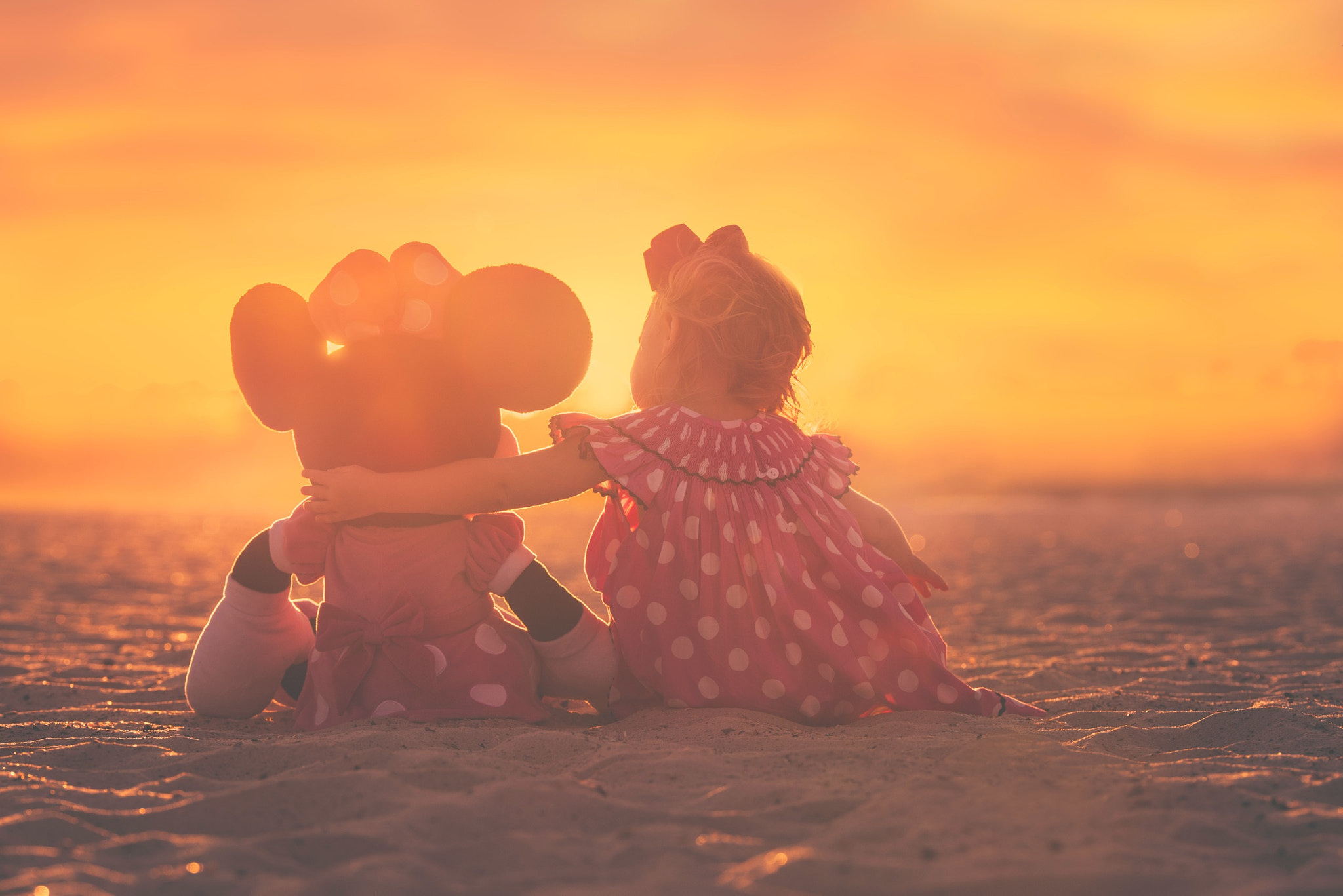 Nikon AF-S Nikkor 70-200mm F2.8G ED VR II sample photo. Watching the sunset with my minnie photography