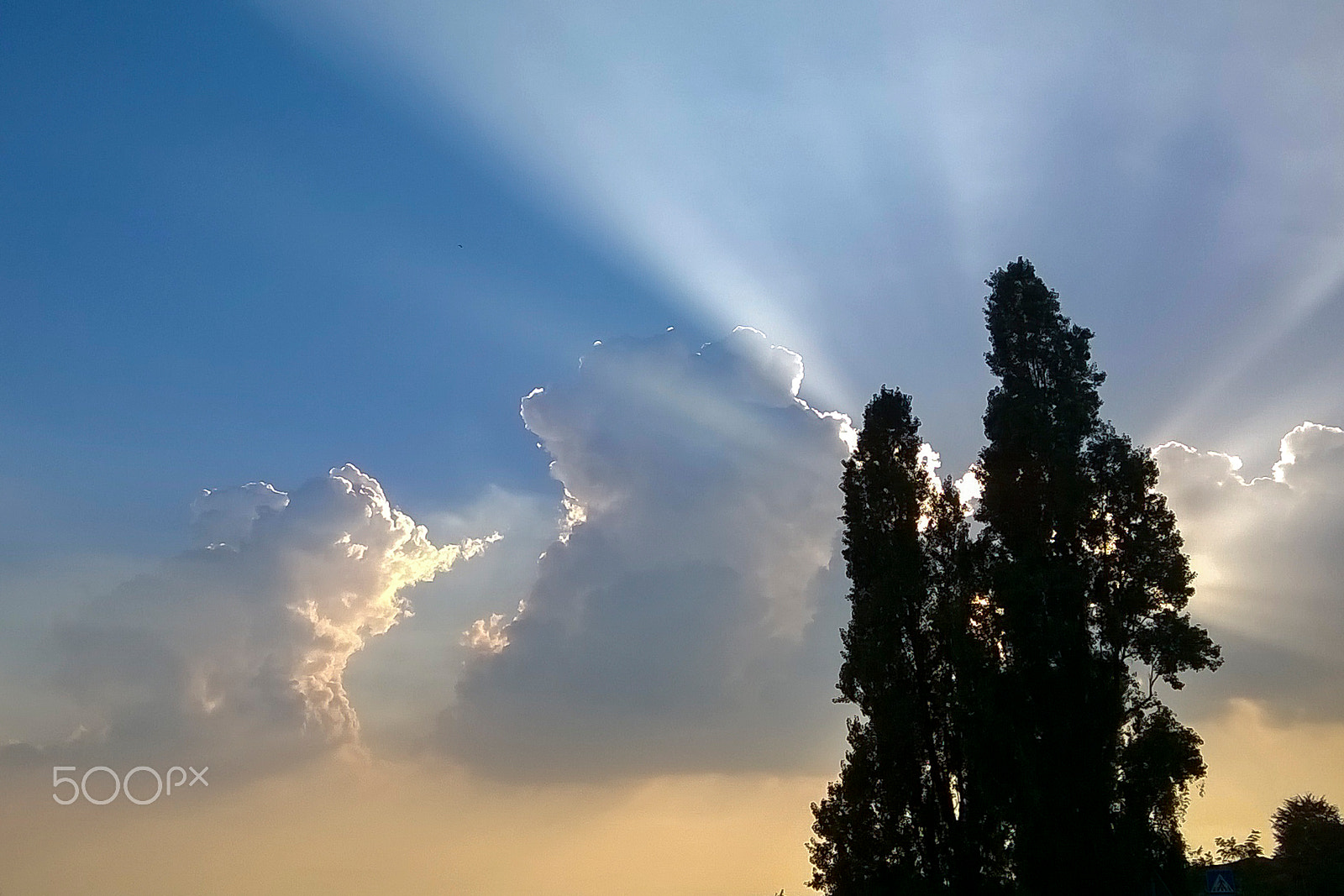 Nokia Lumia 630 sample photo. Light through the clouds photography