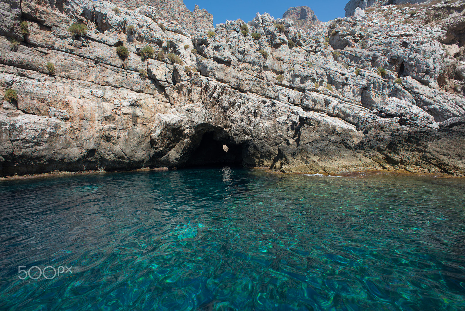 Nikon D800 + Nikon AF Nikkor 20mm F2.8D sample photo. The window at the end of the tunnel photography