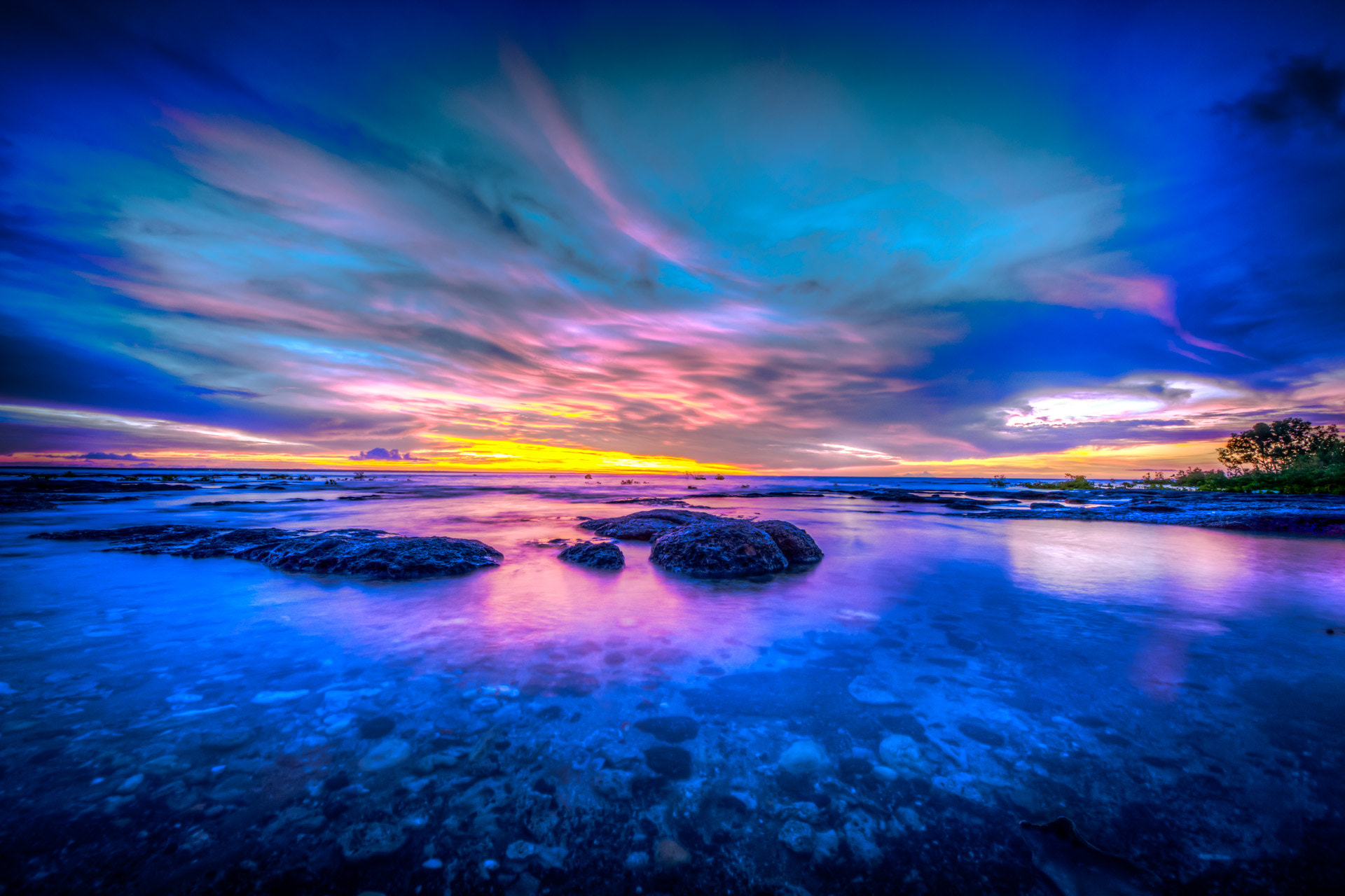 Sigma 8-16mm F4.5-5.6 DC HSM sample photo. Oz sunset photography