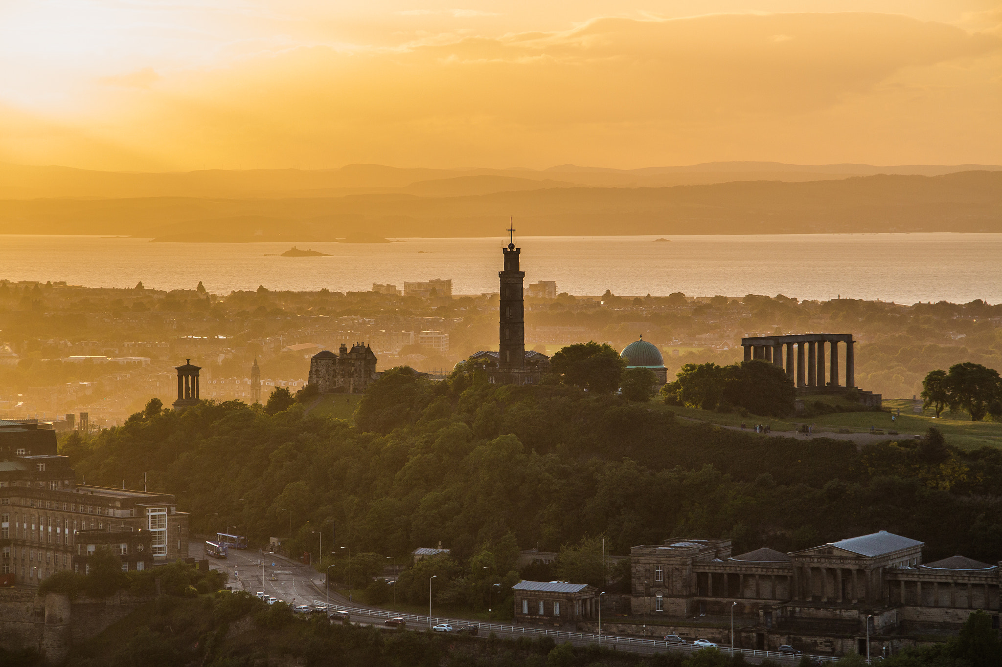Canon EOS 650D (EOS Rebel T4i / EOS Kiss X6i) sample photo. Calton hill sunset photography