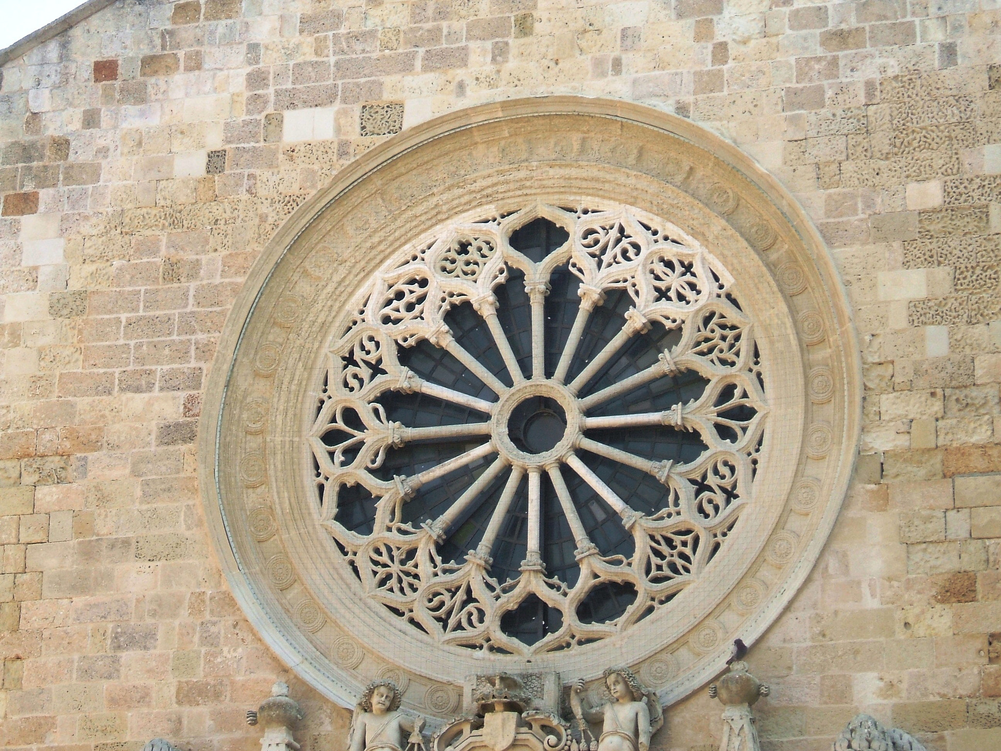 Fujifilm FinePix A500 sample photo. Il rosone della cattedrale di lecce photography