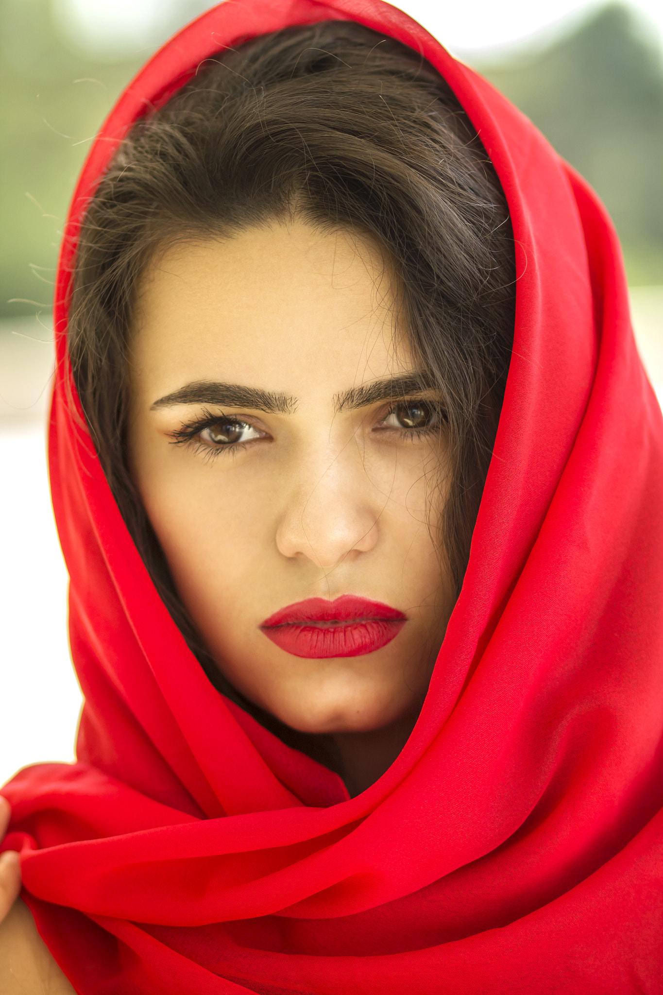 Canon EF 85mm F1.8 USM sample photo. Red scarf! photography