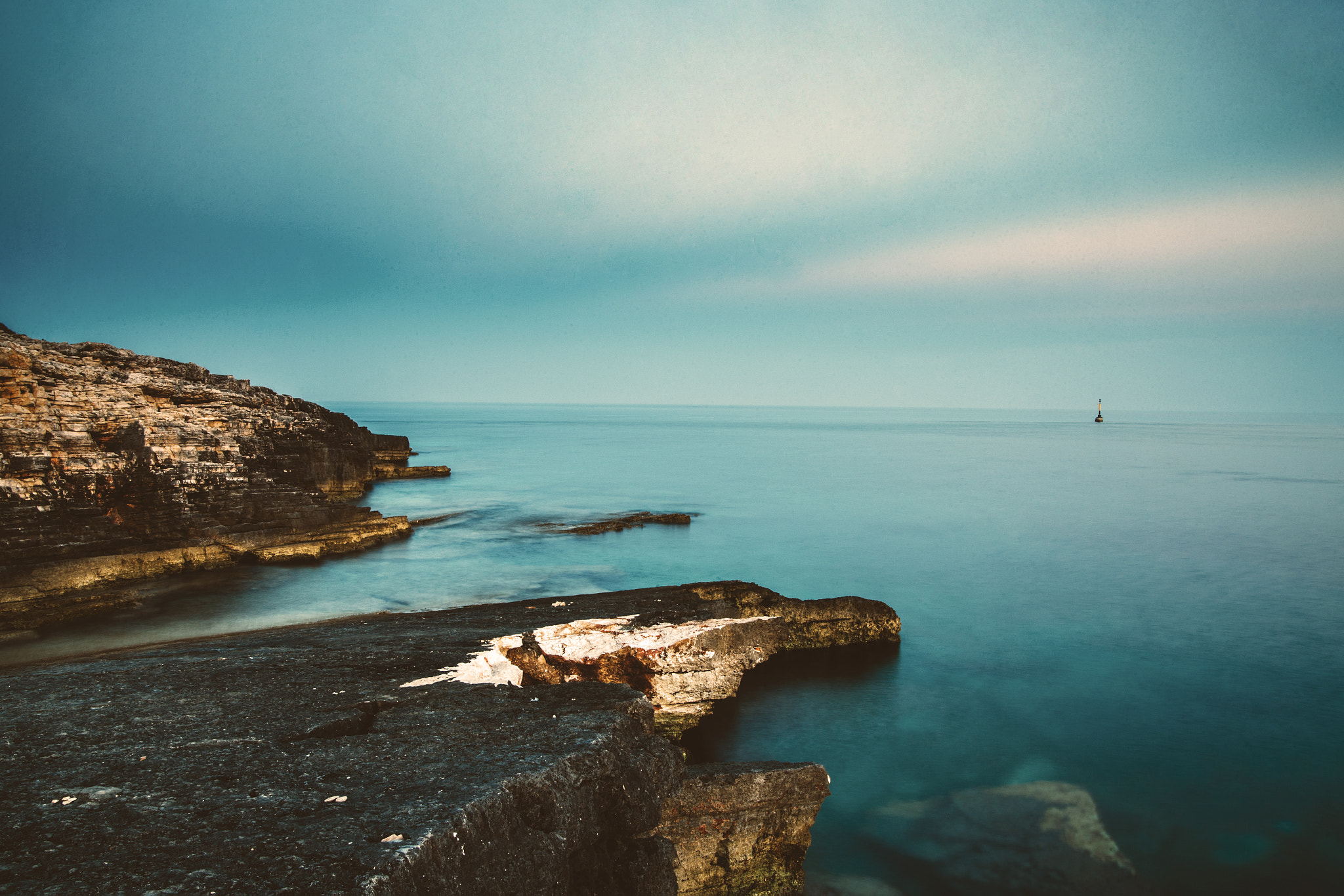 Canon EOS-1Ds Mark III sample photo. Rocky beach photography