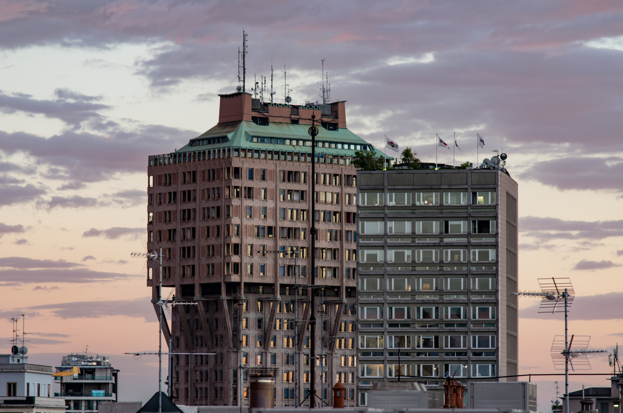 Nikon AF-S Nikkor 24-120mm F4G ED VR sample photo. Torre branca milano photography