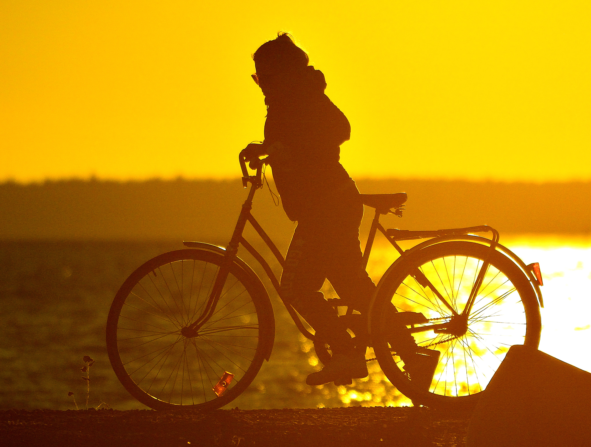 Nikon 1 V2 sample photo. Sunset biker photography