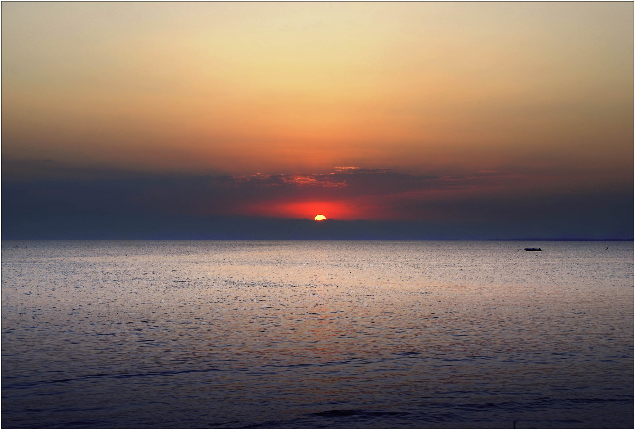 Sigma 18-200mm F3.5-6.3 DC OS HSM sample photo. Evening in side photography