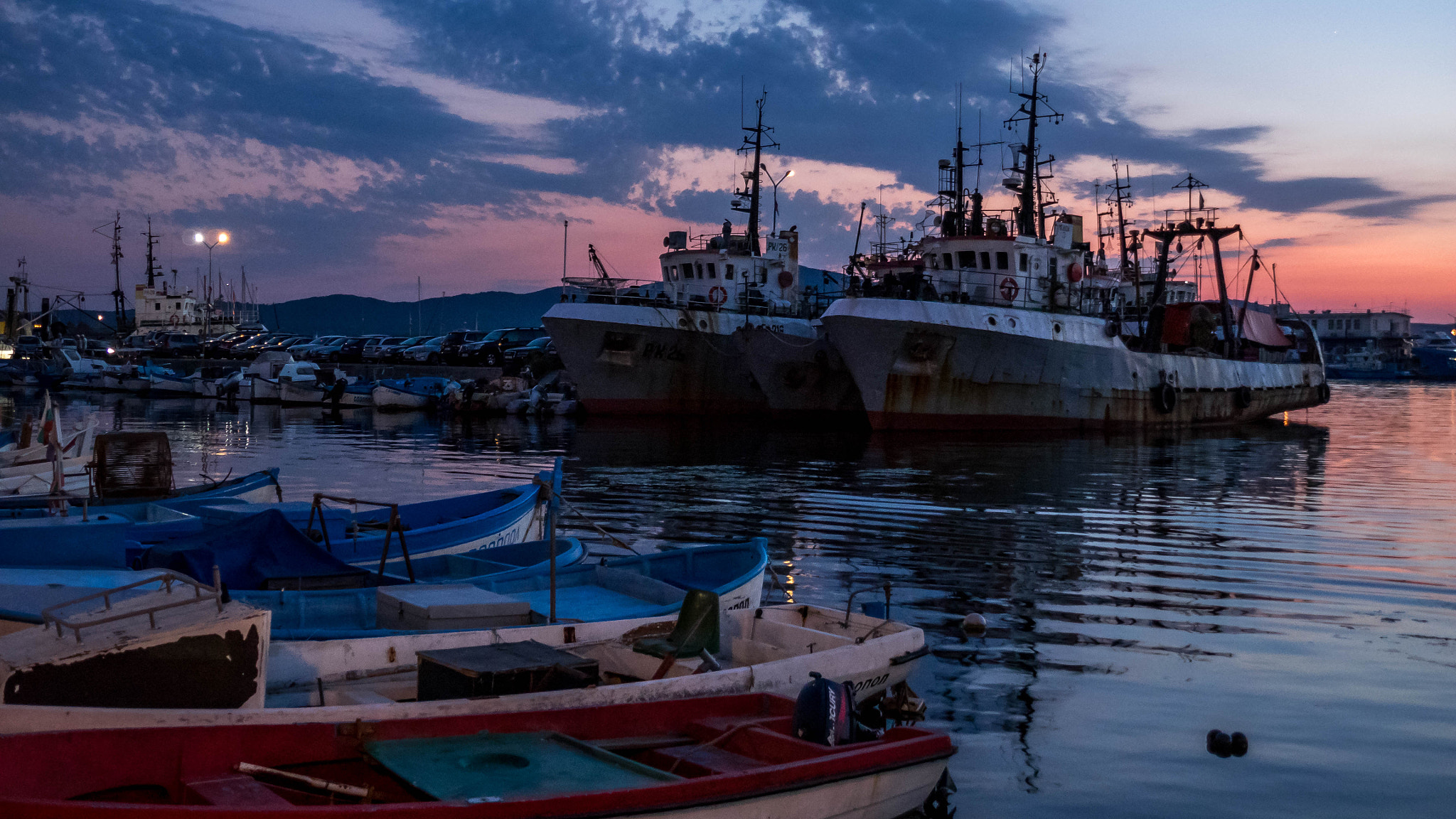 OLYMPUS 18mm-180mm Lens sample photo. Harbor photography