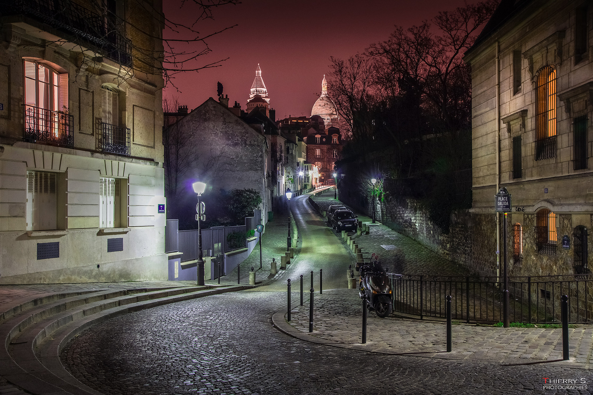 Sony DT 16-105mm F3.5-5.6 sample photo. Montmartre - place dalida - 18e arrondissement de paris photography